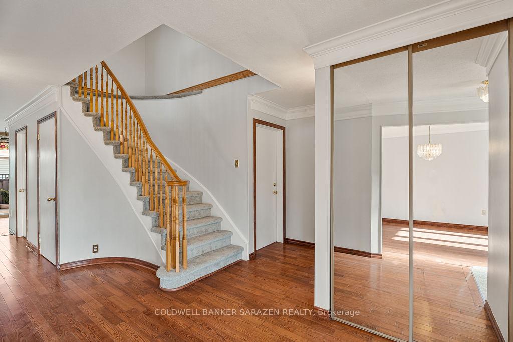 Photo 3 of 121 Topley Crescent, Ottawa, Hunt Club Park — HOMEH