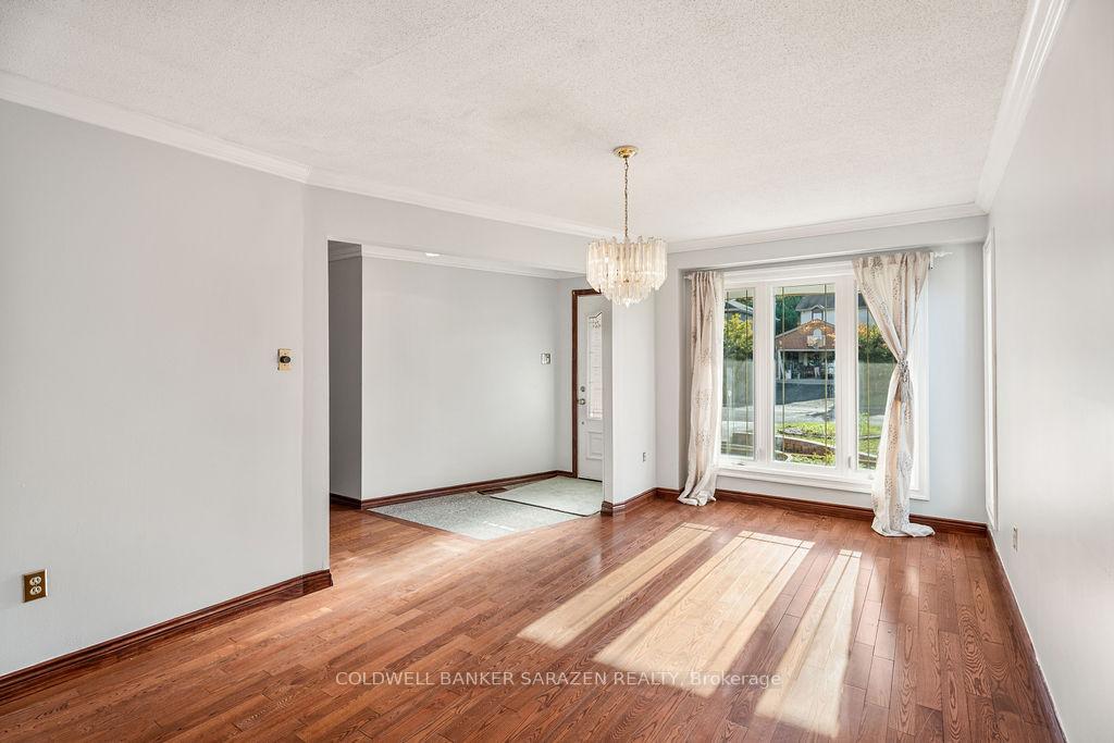 Photo 6 of 121 Topley Crescent, Ottawa, Hunt Club Park — HOMEH