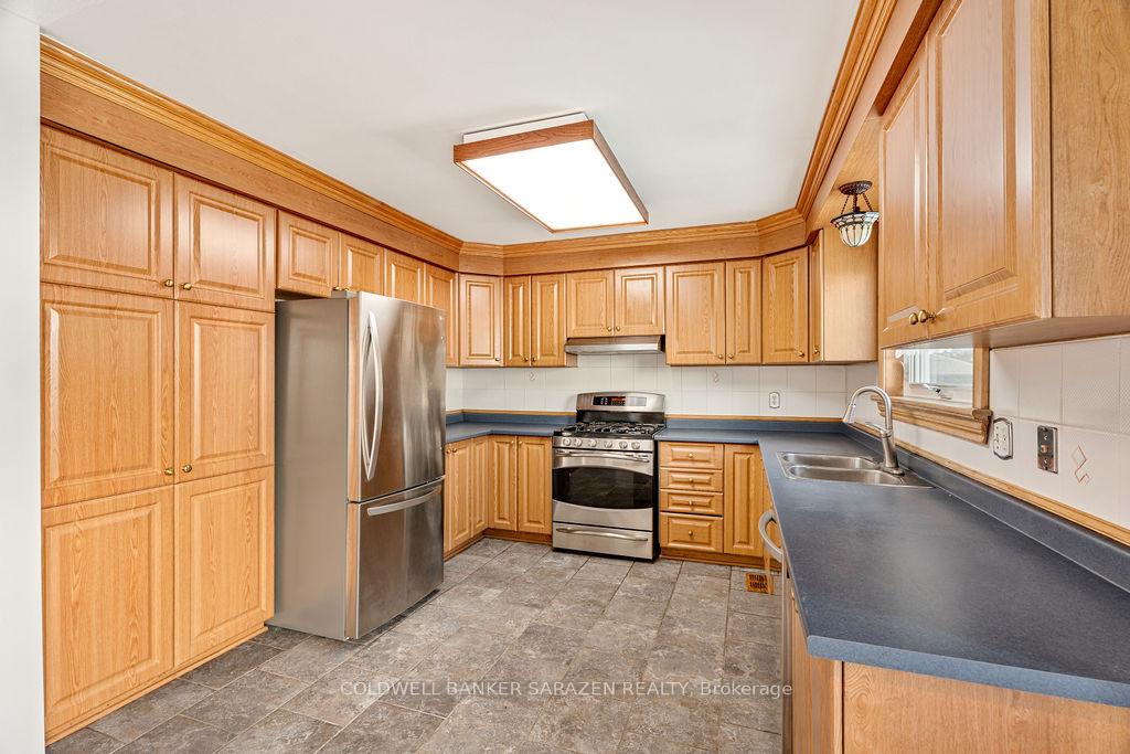 Photo 11 of 121 Topley Crescent, Ottawa, Hunt Club Park — HOMEH