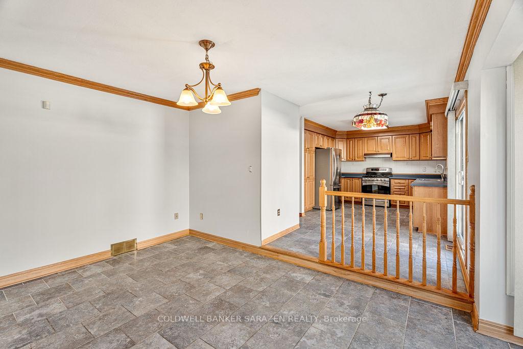 Photo 16 of 121 Topley Crescent, Ottawa, Hunt Club Park — HOMEH