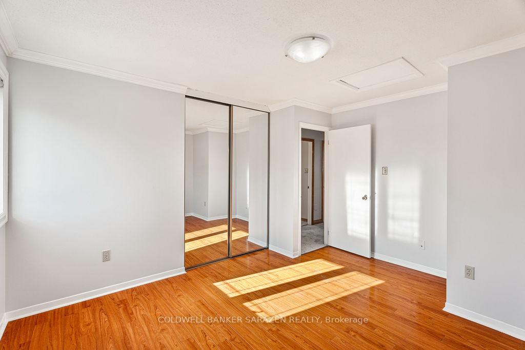 Photo 33 of 121 Topley Crescent, Ottawa, Hunt Club Park — HOMEH