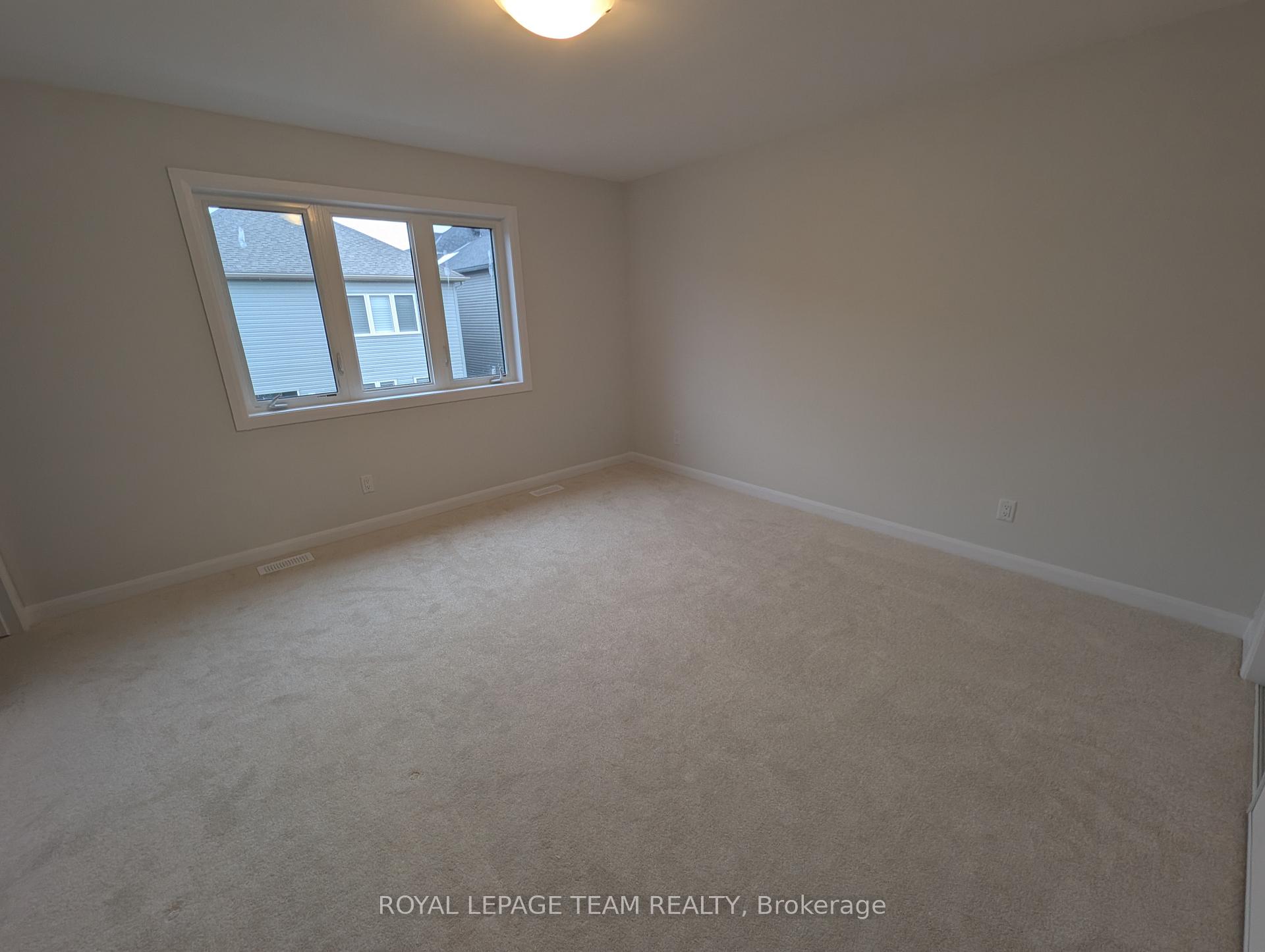 Photo 20 of 723 Fairline Row, Ottawa, Kanata - Emerald Meadows/Trailwest — HOMEH