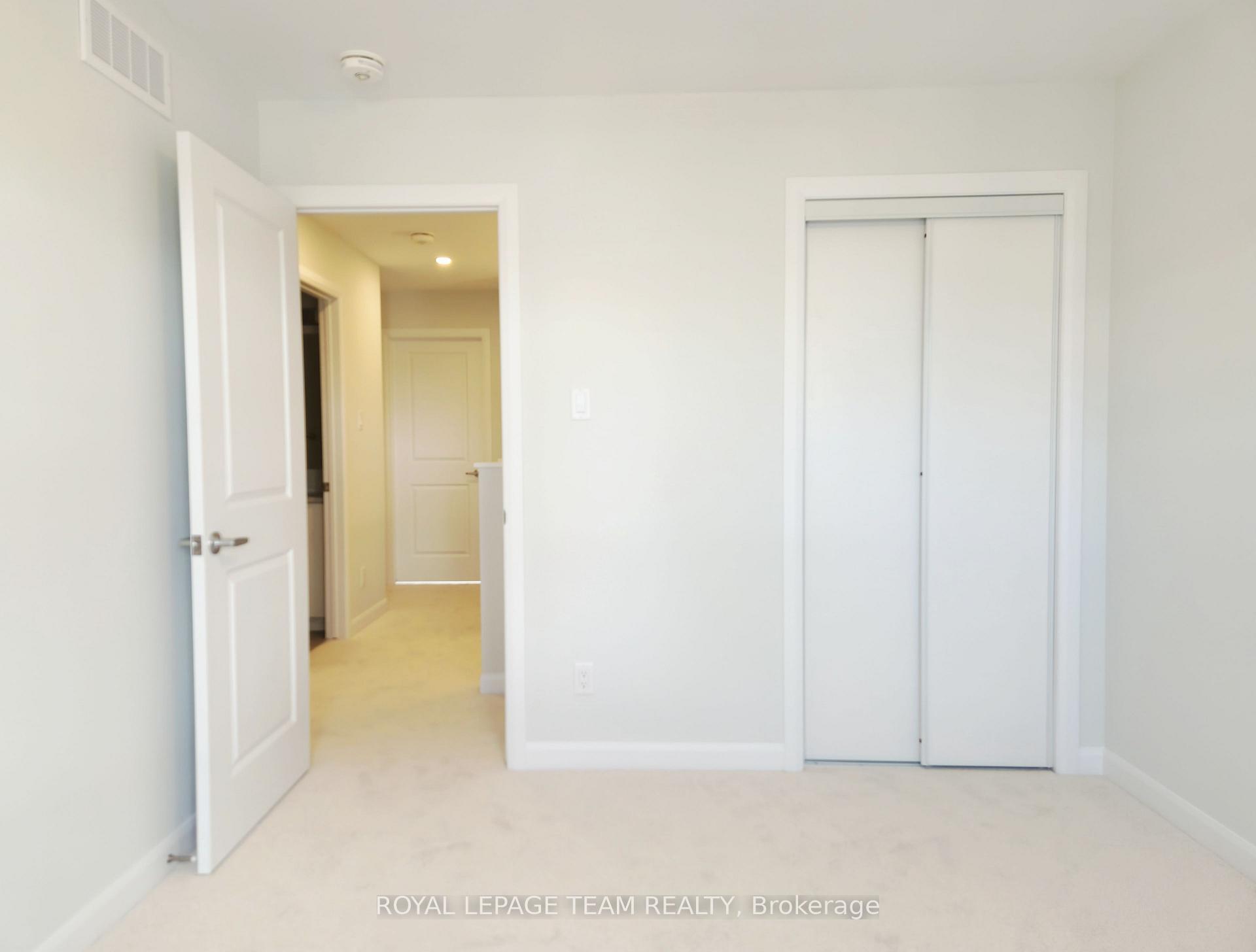 Photo 28 of 723 Fairline Row, Ottawa, Kanata - Emerald Meadows/Trailwest — HOMEH