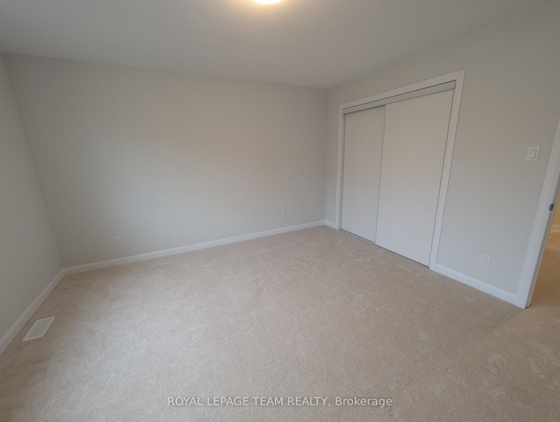 Photo 29 of 723 Fairline Row, Ottawa, Kanata - Emerald Meadows/Trailwest — HOMEH