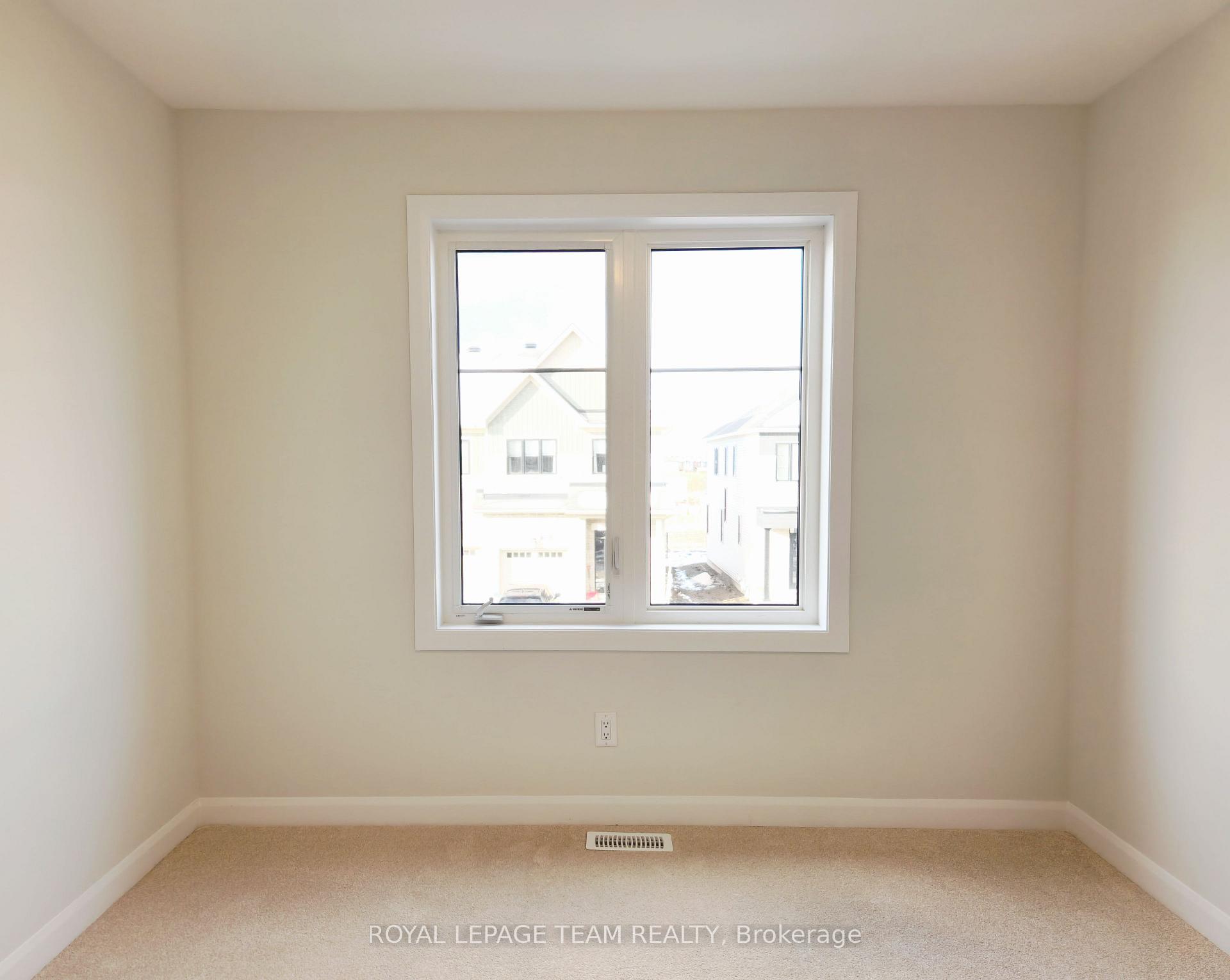 Photo 30 of 723 Fairline Row, Ottawa, Kanata - Emerald Meadows/Trailwest — HOMEH