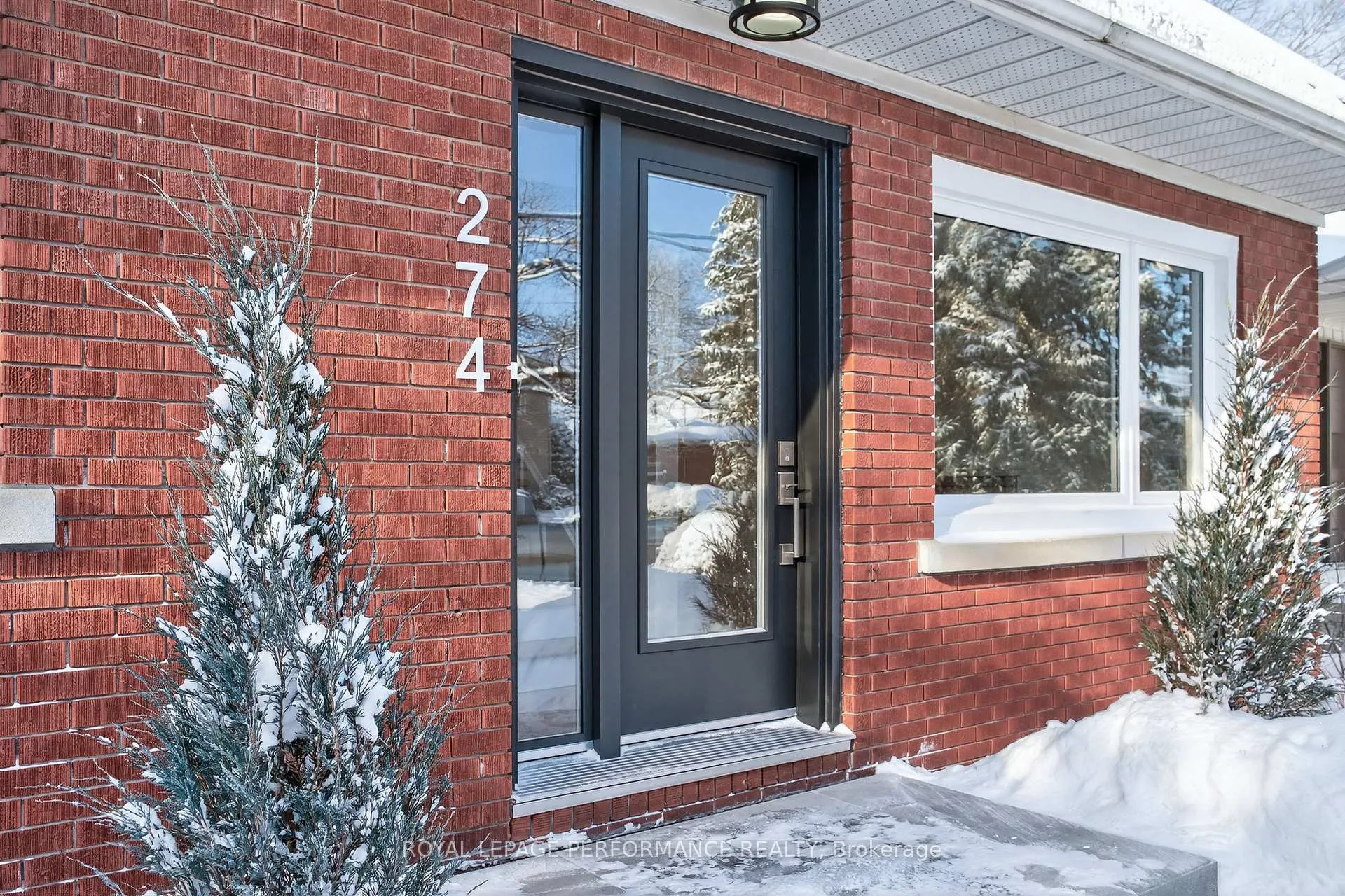 Photo 2 of 274 Compton Avenue, Ottawa, Woodroffe — HOMEH