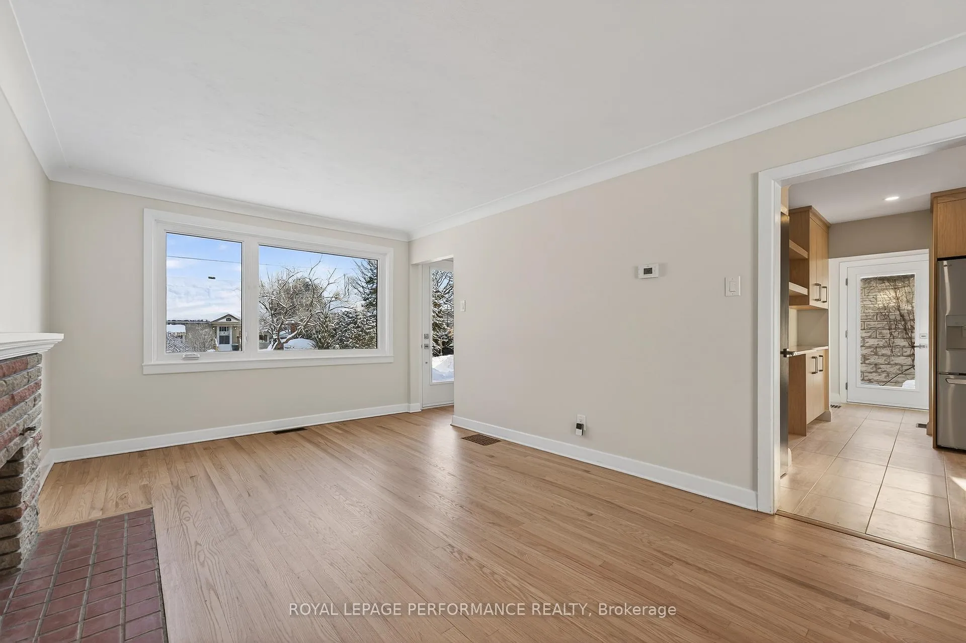 Photo 9 of 274 Compton Avenue, Ottawa, Woodroffe — HOMEH