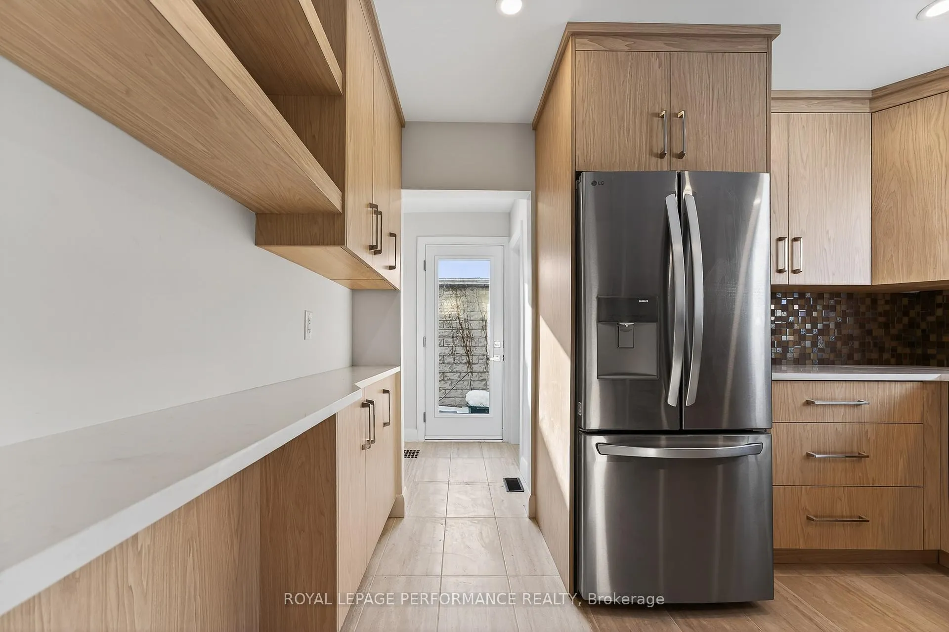 Photo 20 of 274 Compton Avenue, Ottawa, Woodroffe — HOMEH