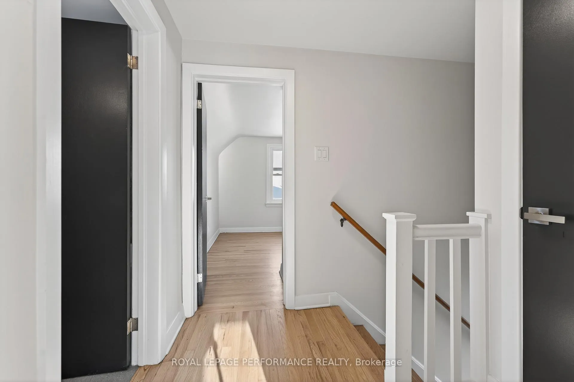 Photo 26 of 274 Compton Avenue, Ottawa, Woodroffe — HOMEH