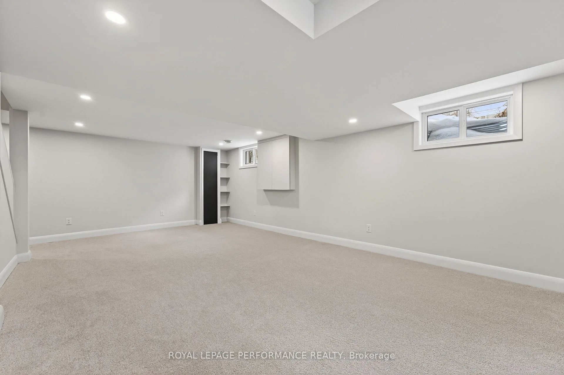 Photo 37 of 274 Compton Avenue, Ottawa, Woodroffe — HOMEH