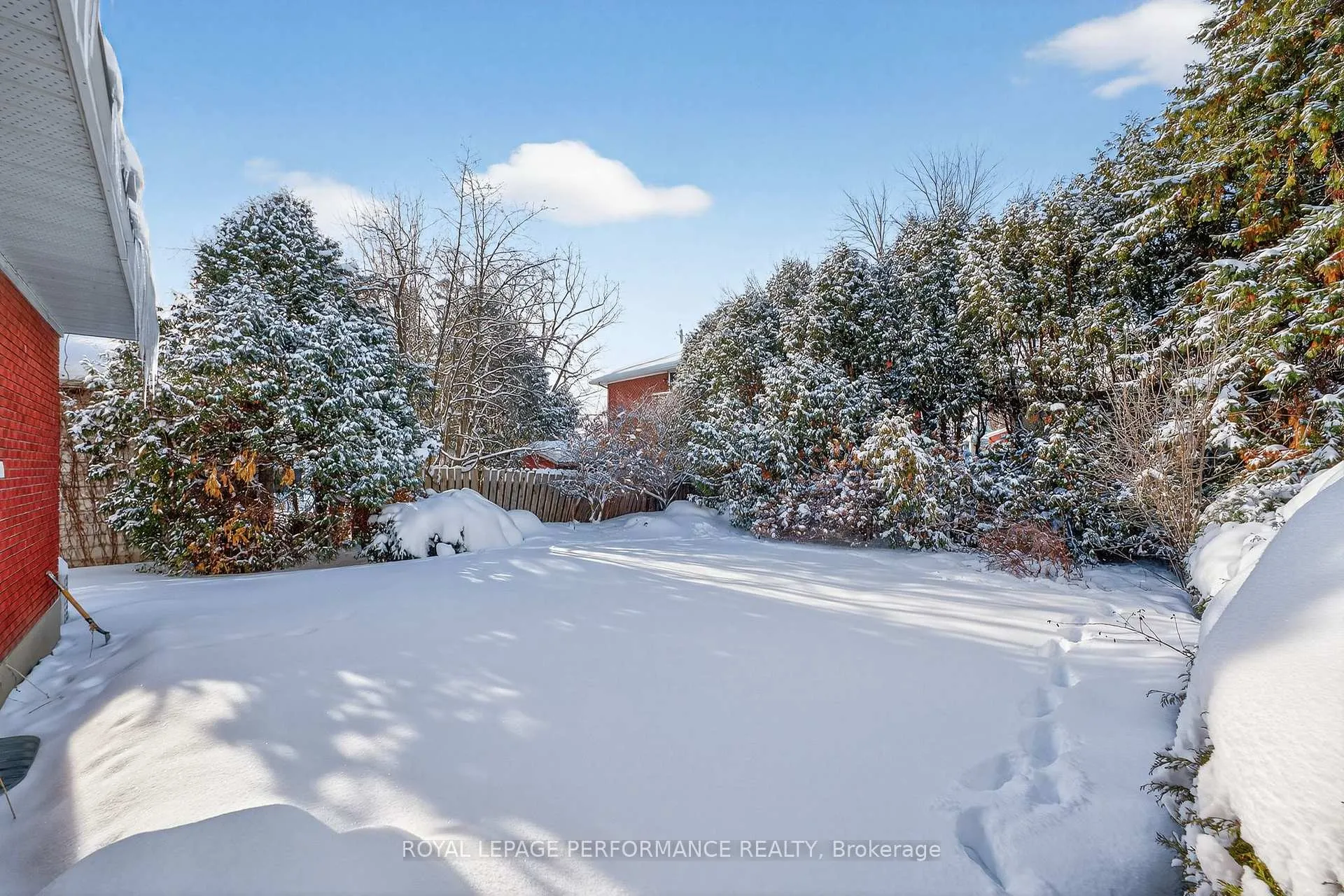 Photo 41 of 274 Compton Avenue, Ottawa, Woodroffe — HOMEH