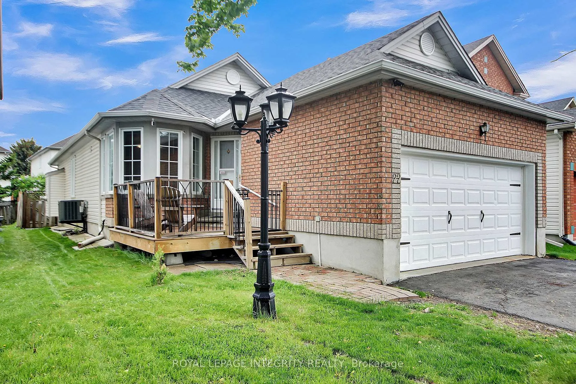 Photo 3 of 22 Halkirk Avenue, Ottawa, Kanata - Glencairn/Hazeldean — HOMEH