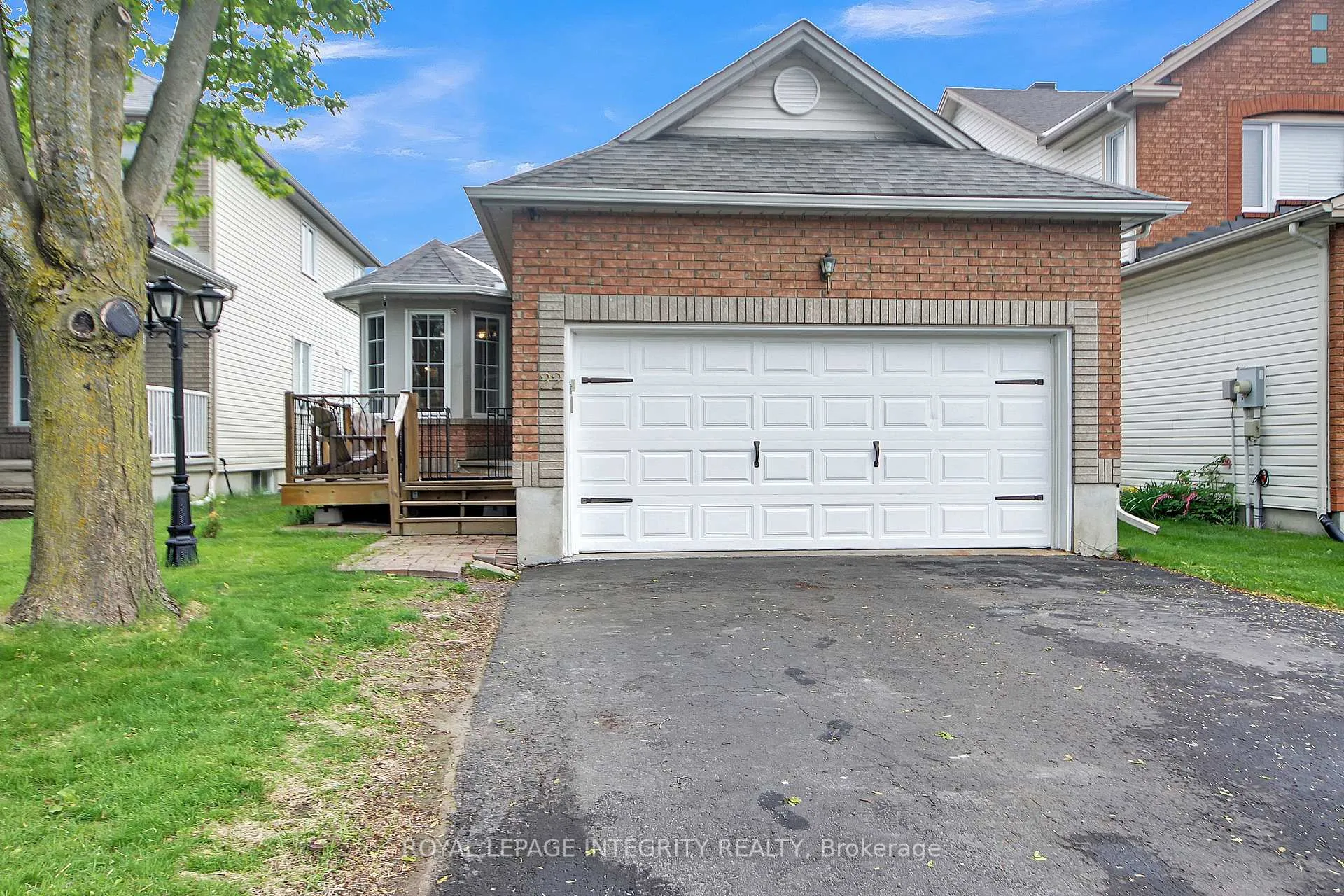 Photo 4 of 22 Halkirk Avenue, Ottawa, Kanata - Glencairn/Hazeldean — HOMEH