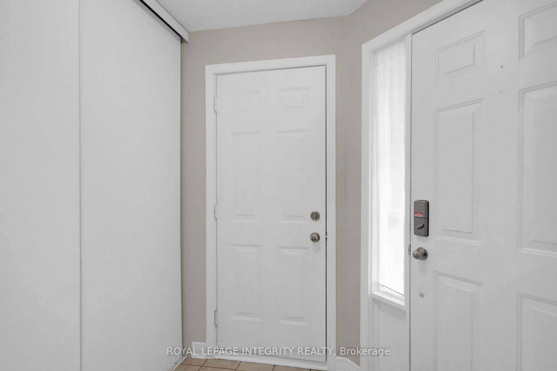 Photo 7 of 22 Halkirk Avenue, Ottawa, Kanata - Glencairn/Hazeldean — HOMEH