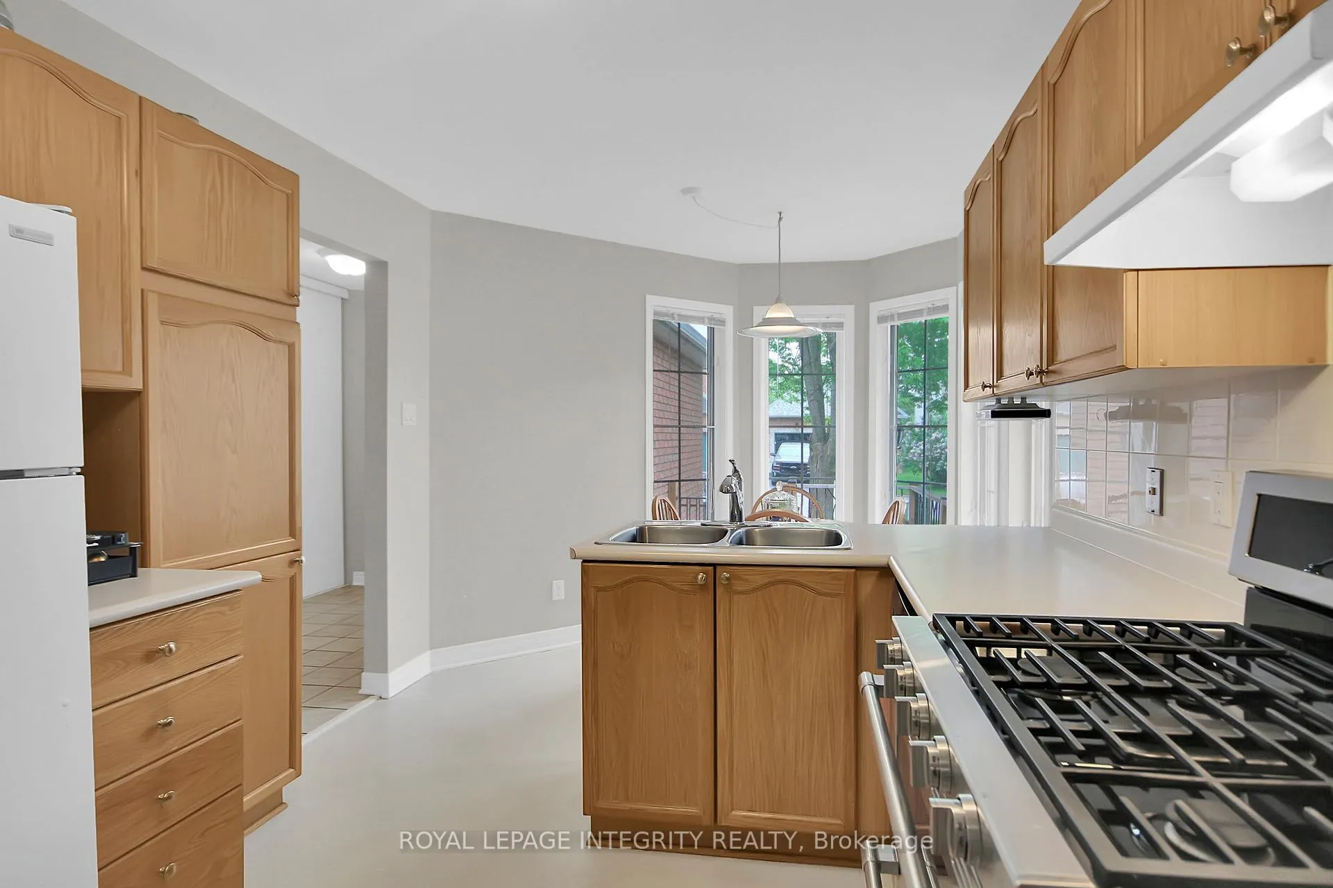 Photo 10 of 22 Halkirk Avenue, Ottawa, Kanata - Glencairn/Hazeldean — HOMEH