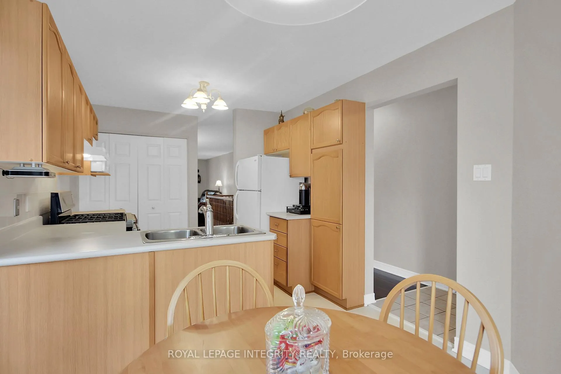 Photo 13 of 22 Halkirk Avenue, Ottawa, Kanata - Glencairn/Hazeldean — HOMEH