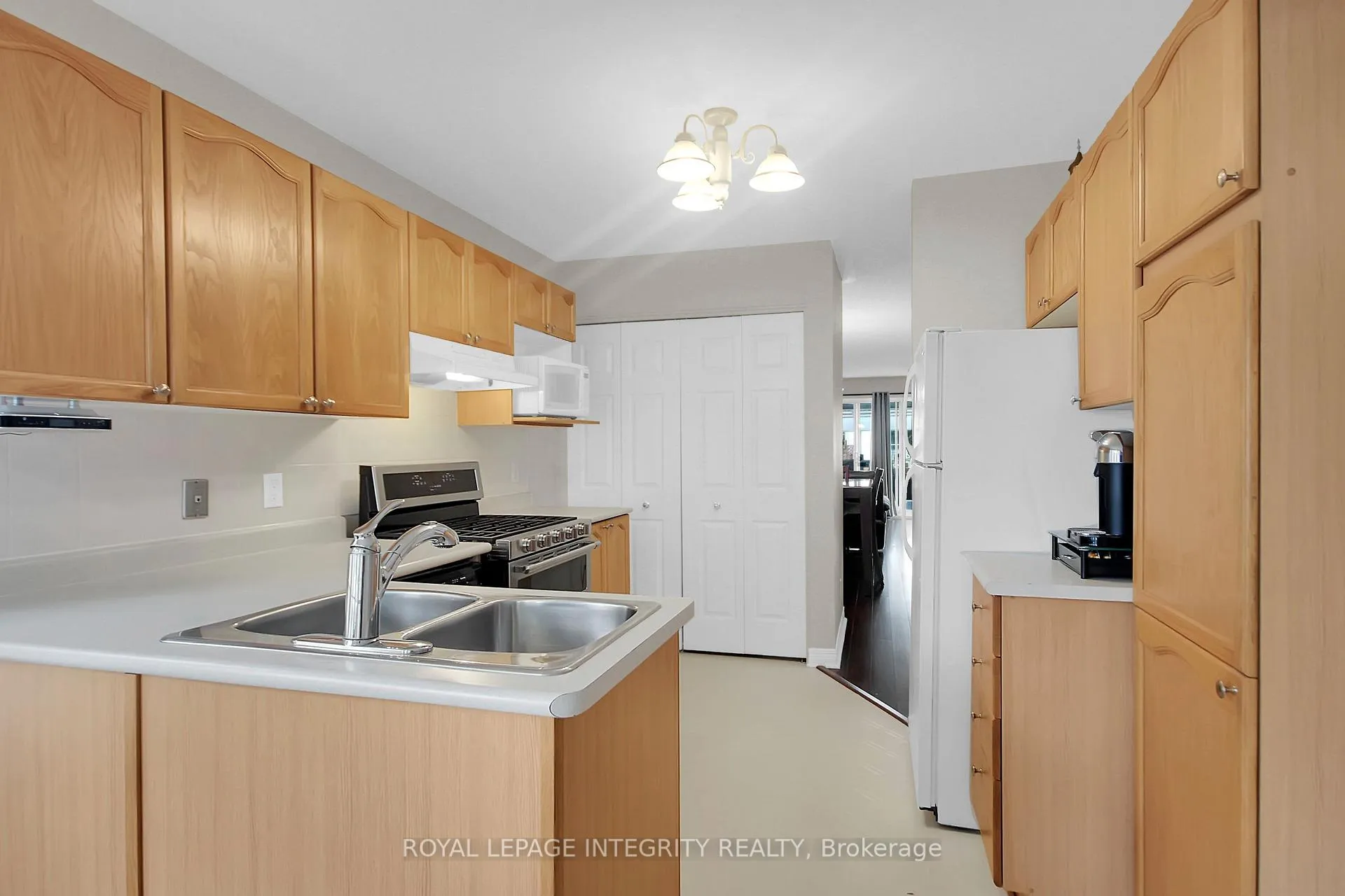 Photo 14 of 22 Halkirk Avenue, Ottawa, Kanata - Glencairn/Hazeldean — HOMEH