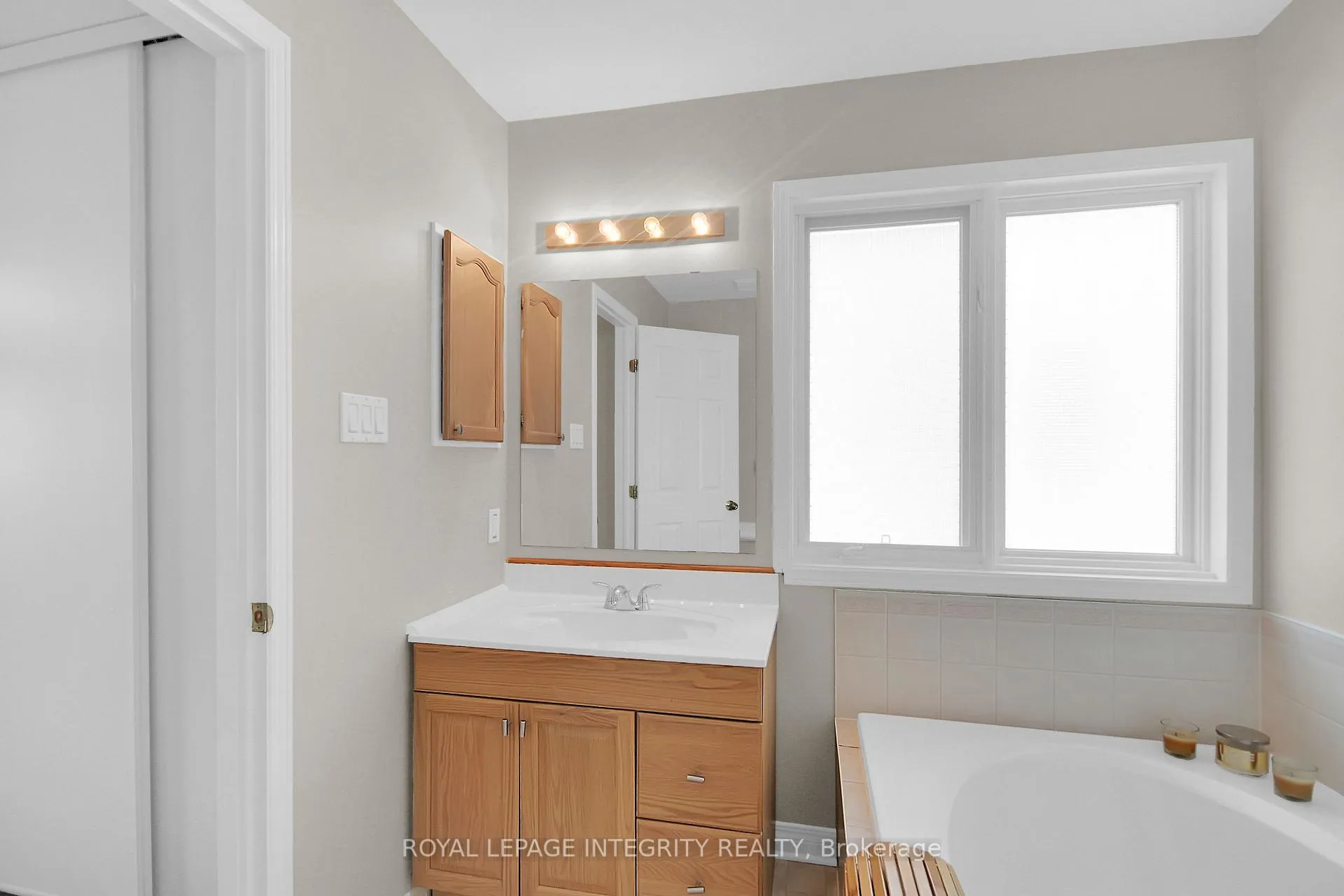 Photo 32 of 22 Halkirk Avenue, Ottawa, Kanata - Glencairn/Hazeldean — HOMEH