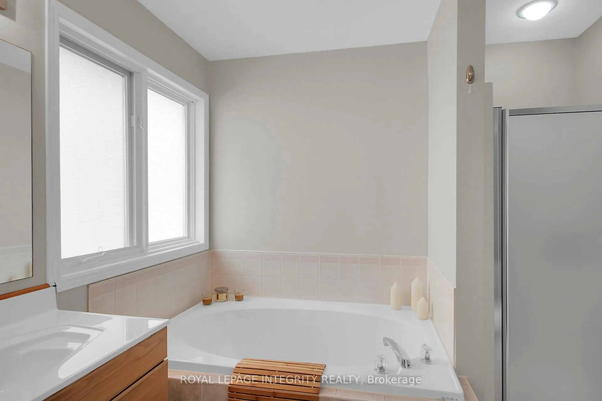 Photo 33 of 22 Halkirk Avenue, Ottawa, Kanata - Glencairn/Hazeldean — HOMEH
