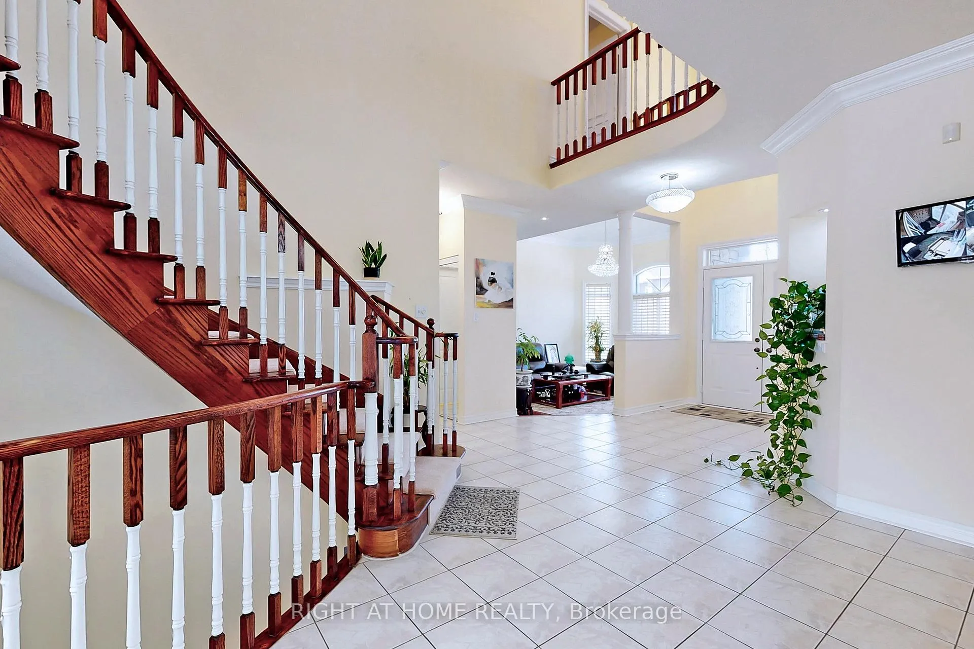 Photo 5 of 861 Strouds Lane, Pickering, Amberlea — HOMEH