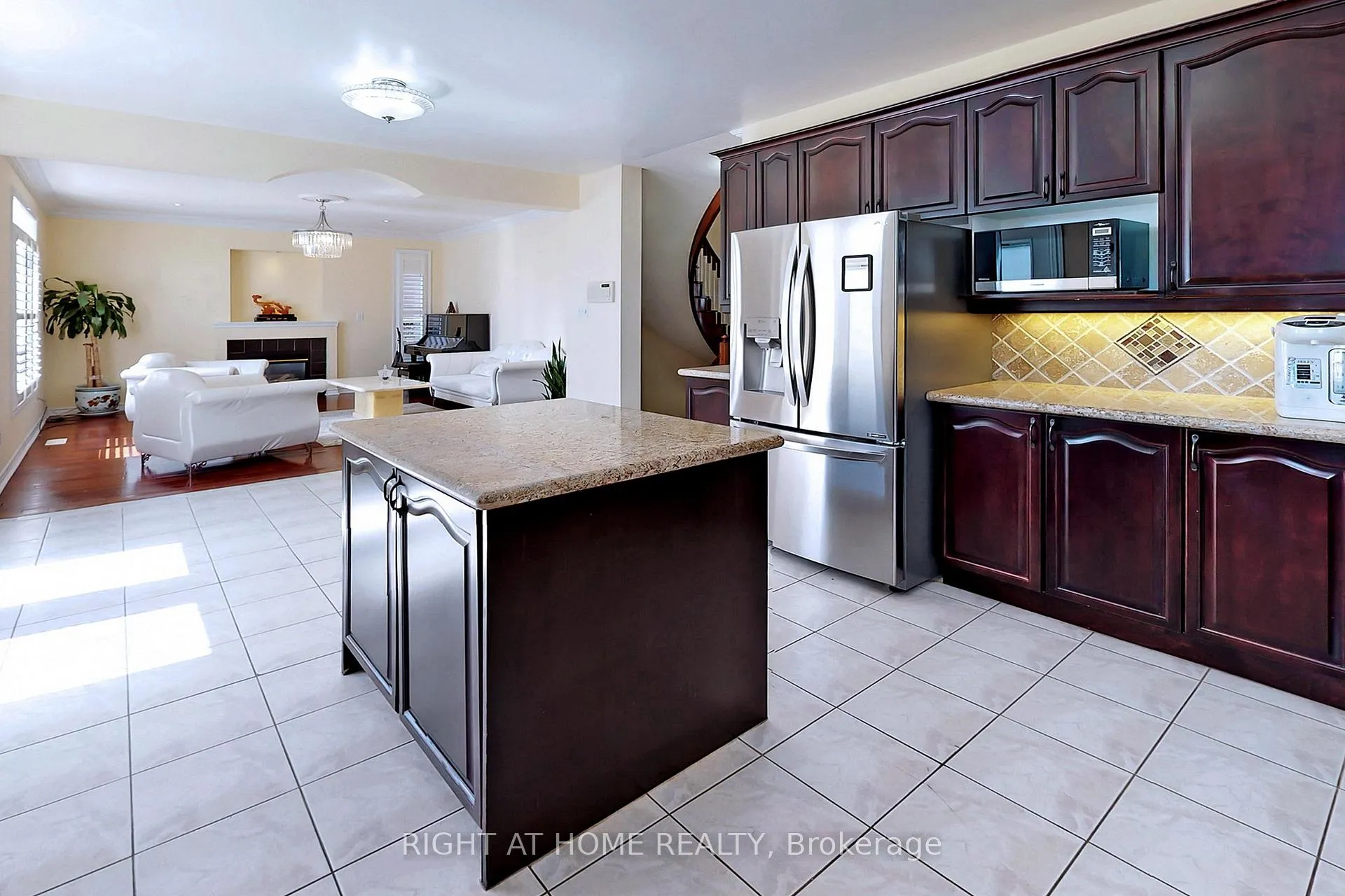 Photo 17 of 861 Strouds Lane, Pickering, Amberlea — HOMEH