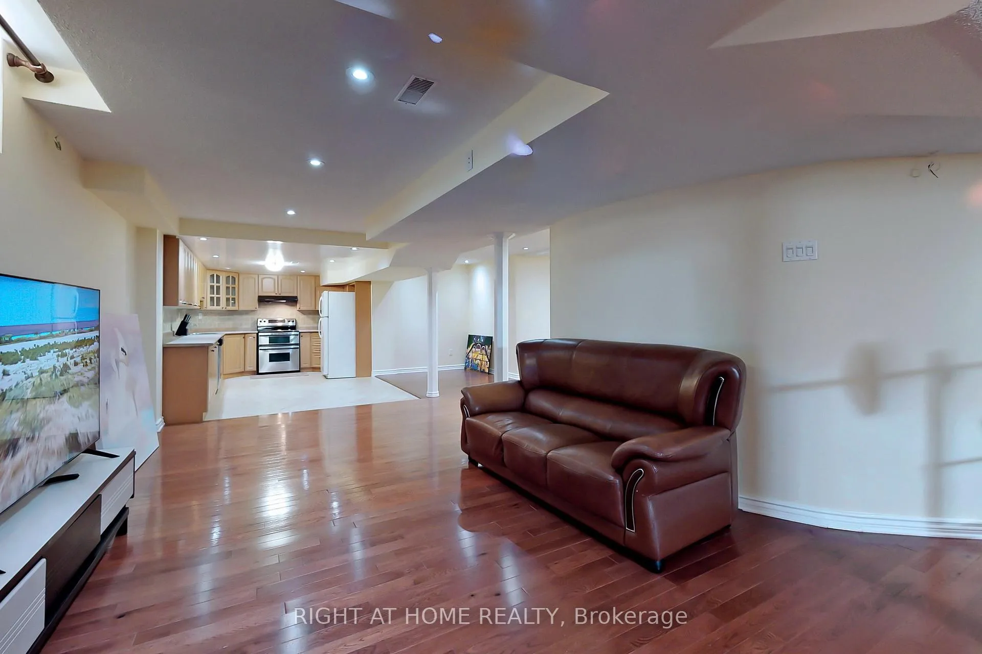 Photo 35 of 861 Strouds Lane, Pickering, Amberlea — HOMEH