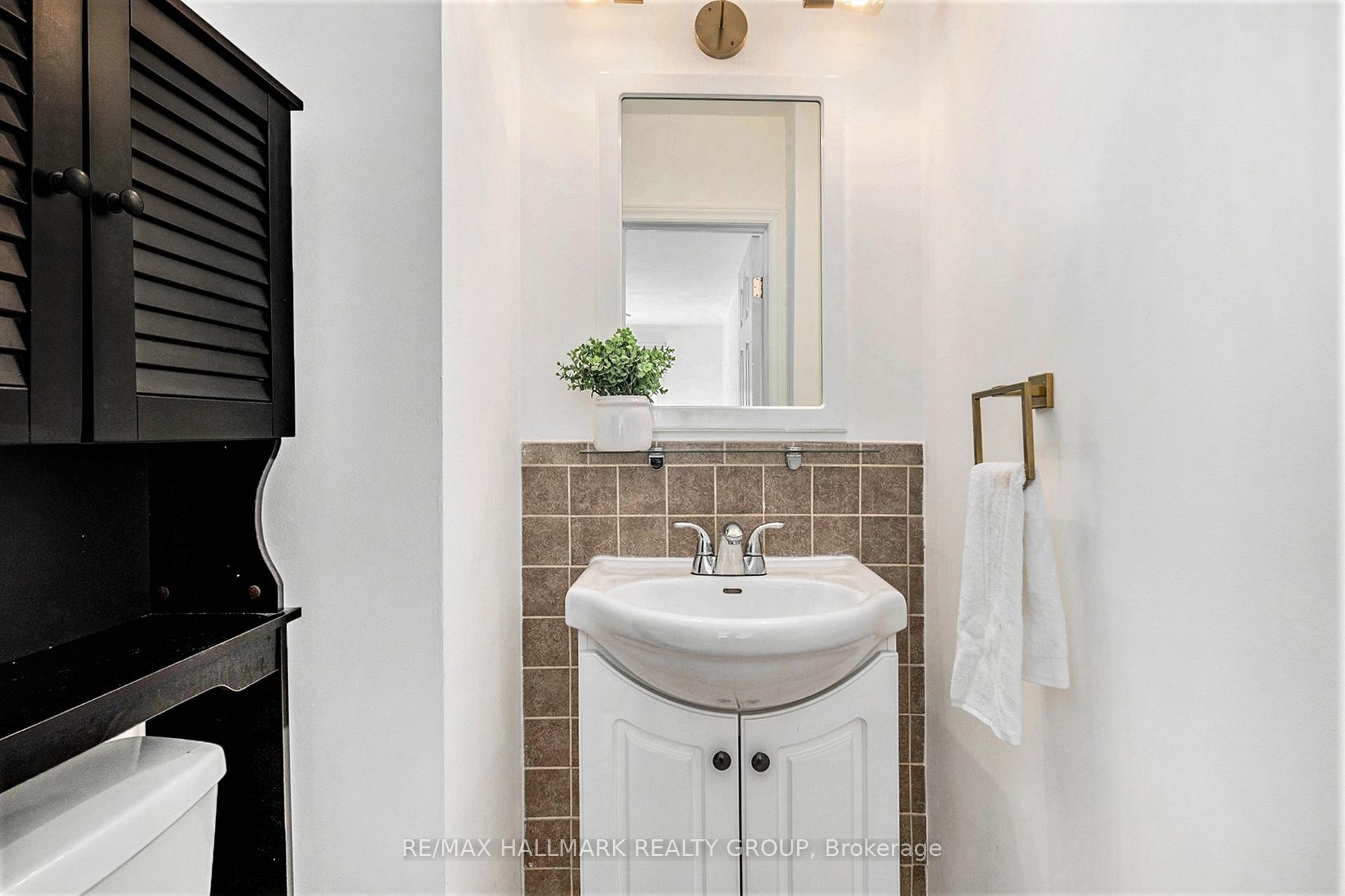 Photo 12 of 114 Fieldrow Street, Ottawa, Meadowlands/Crestview — HOMEH
