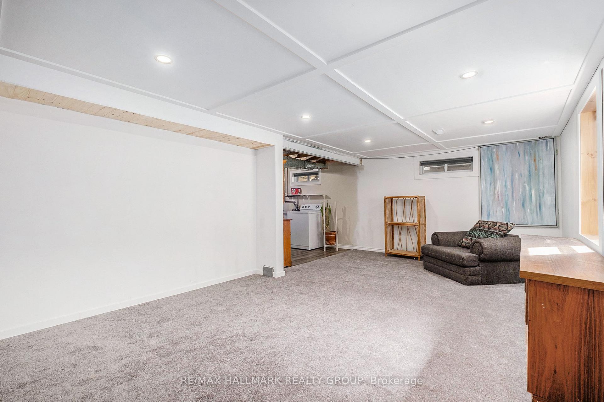 Photo 18 of 114 Fieldrow Street, Ottawa, Meadowlands/Crestview — HOMEH