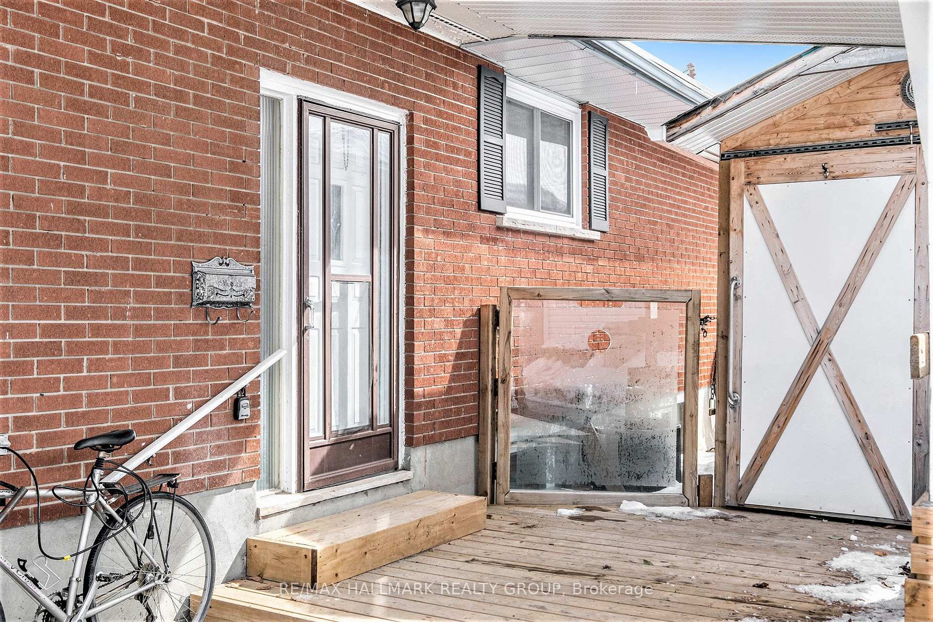 Photo 22 of 114 Fieldrow Street, Ottawa, Meadowlands/Crestview — HOMEH
