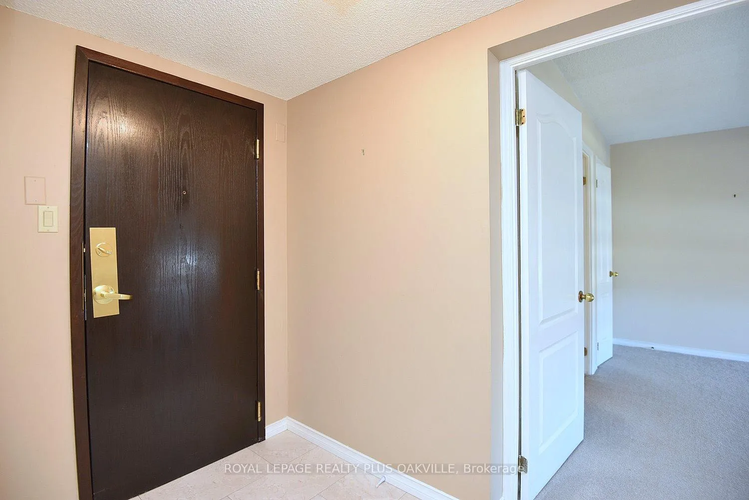Photo 5 of Unit 1105, 100 Millside Drive, Milton, Old Milton — HOMEH