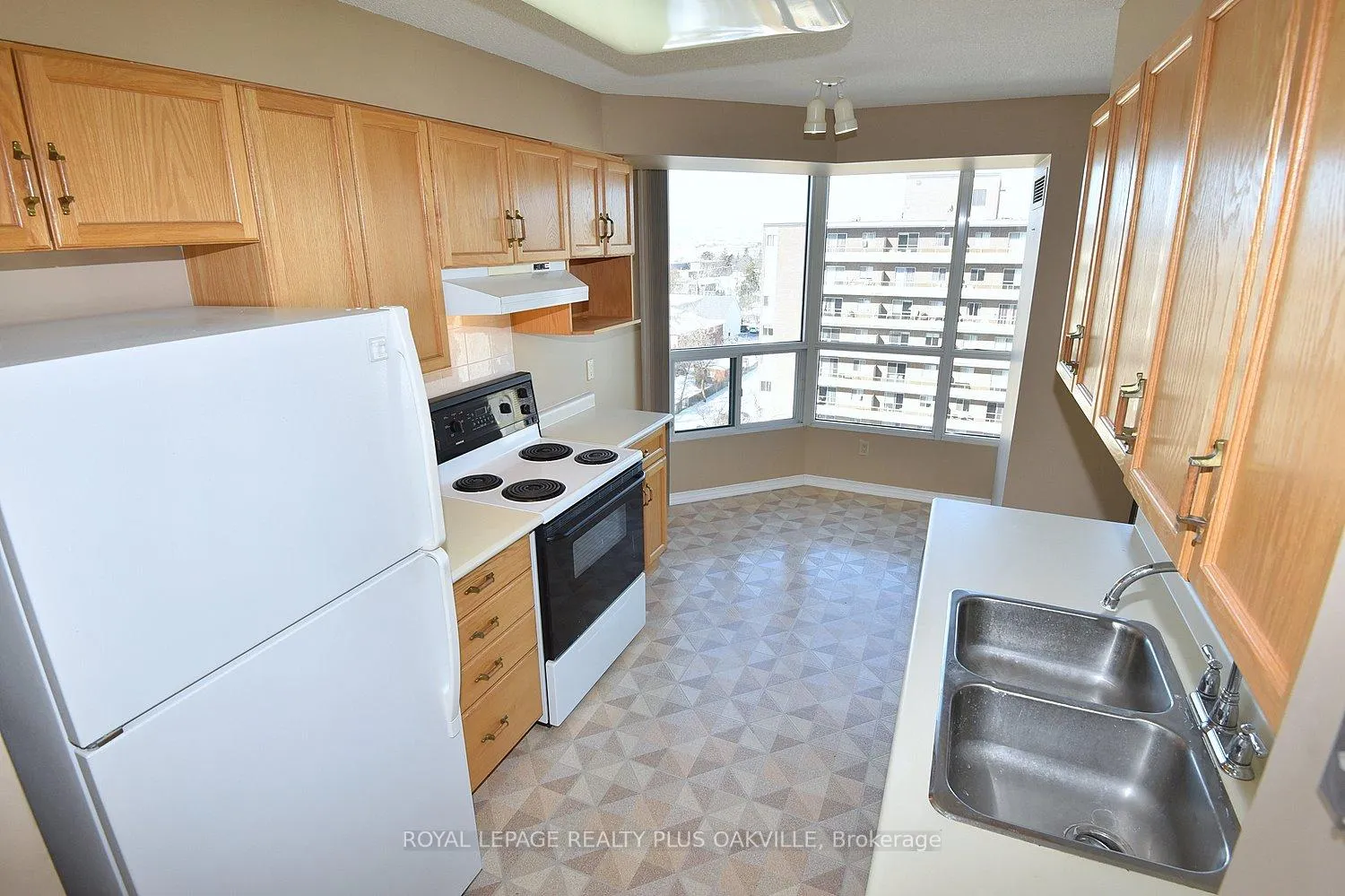 Photo 16 of Unit 1105, 100 Millside Drive, Milton, Old Milton — HOMEH