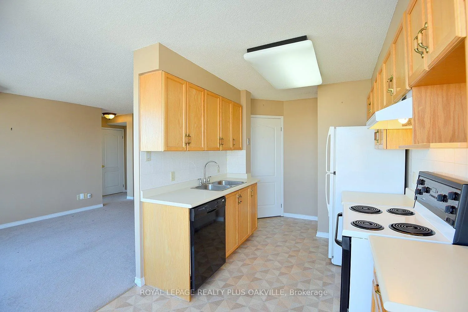 Photo 17 of Unit 1105, 100 Millside Drive, Milton, Old Milton — HOMEH