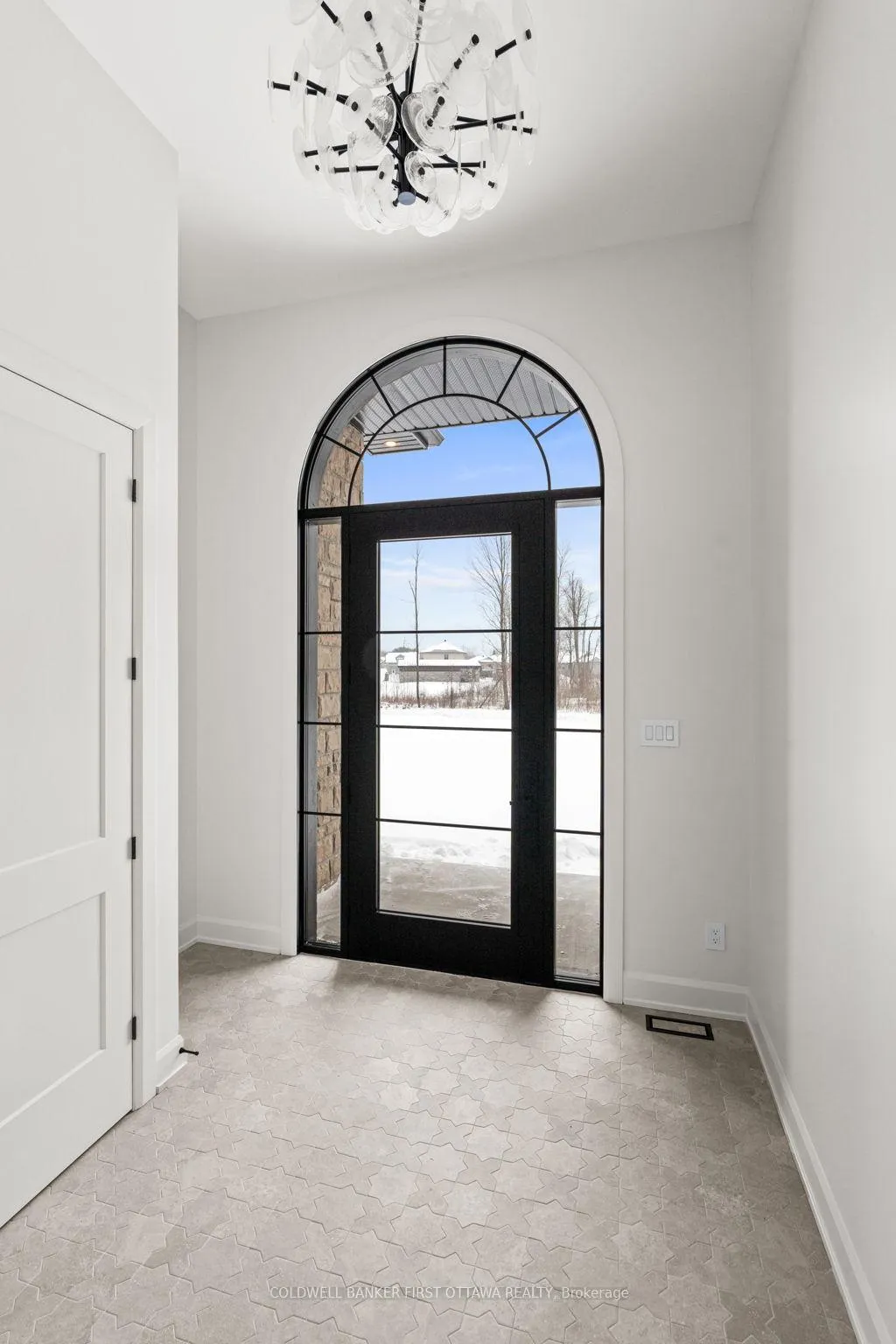 Photo 4 of 571 Shoreway Drive, Ottawa, Greely — HOMEH