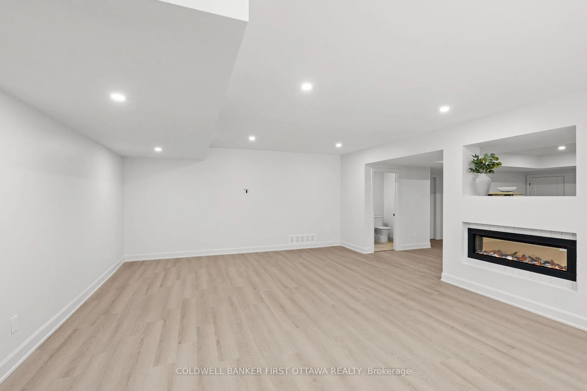 Photo 37 of 571 Shoreway Drive, Ottawa, Greely — HOMEH