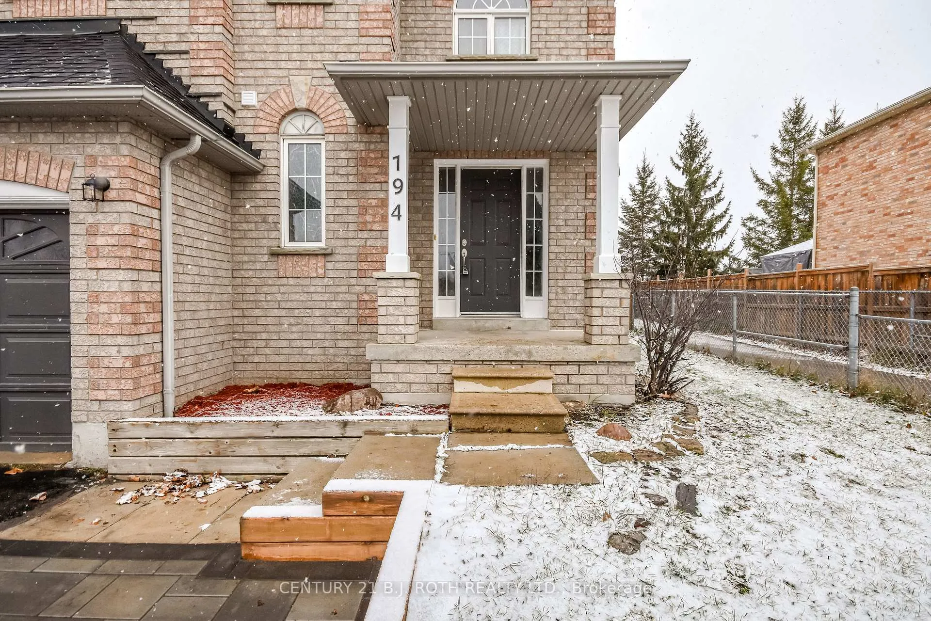 Photo 2 of 194 Sundew Drive, Barrie, Holly — HOMEH