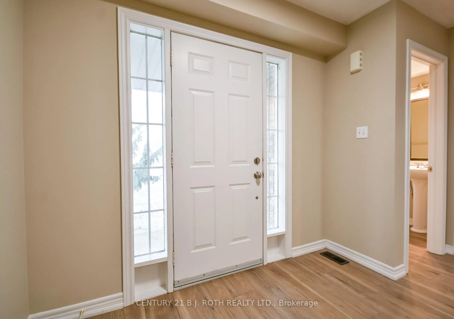 Photo 3 of 194 Sundew Drive, Barrie, Holly — HOMEH