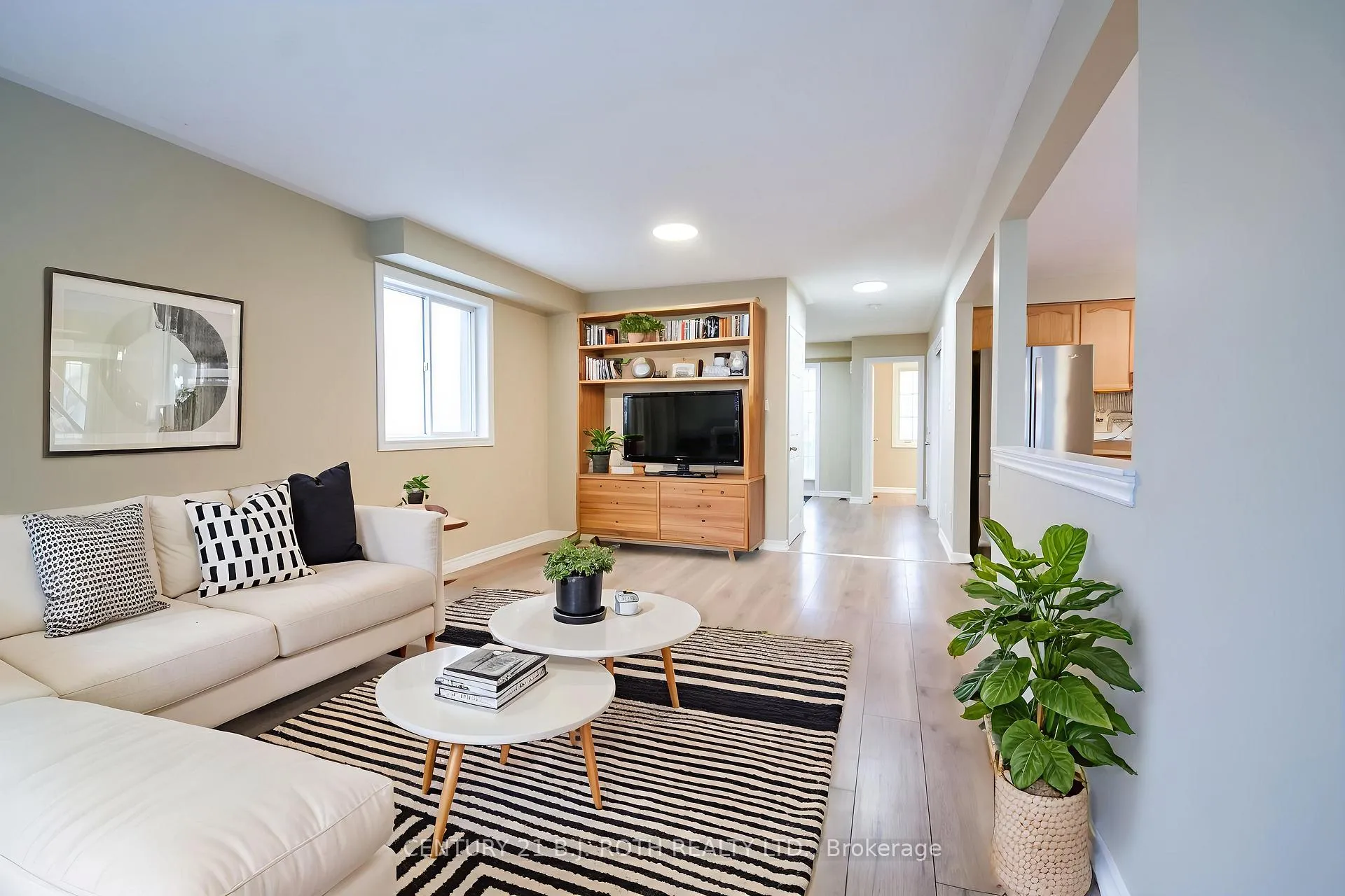 Photo 6 of 194 Sundew Drive, Barrie, Holly — HOMEH