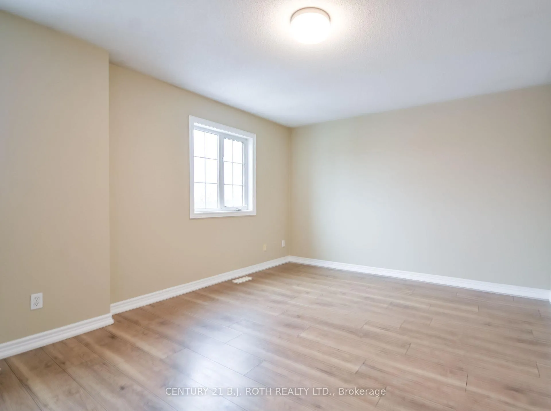 Photo 19 of 194 Sundew Drive, Barrie, Holly — HOMEH