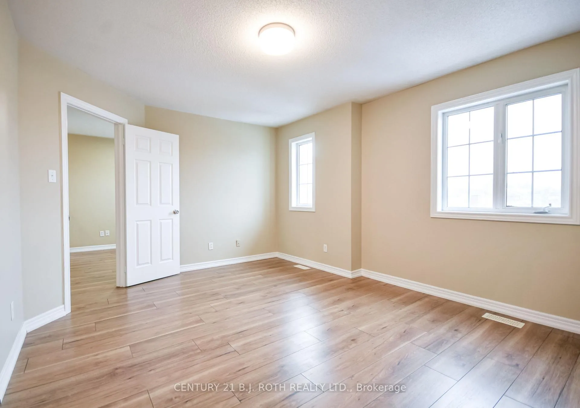 Photo 22 of 194 Sundew Drive, Barrie, Holly — HOMEH