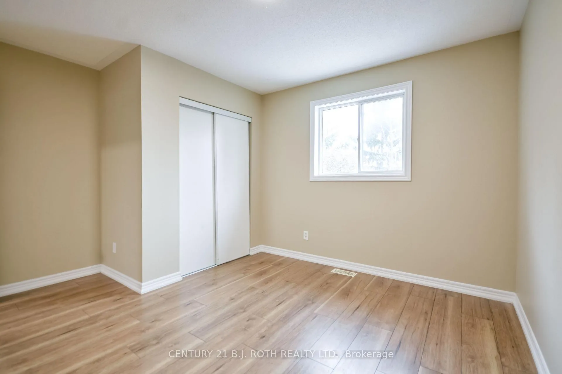 Photo 28 of 194 Sundew Drive, Barrie, Holly — HOMEH