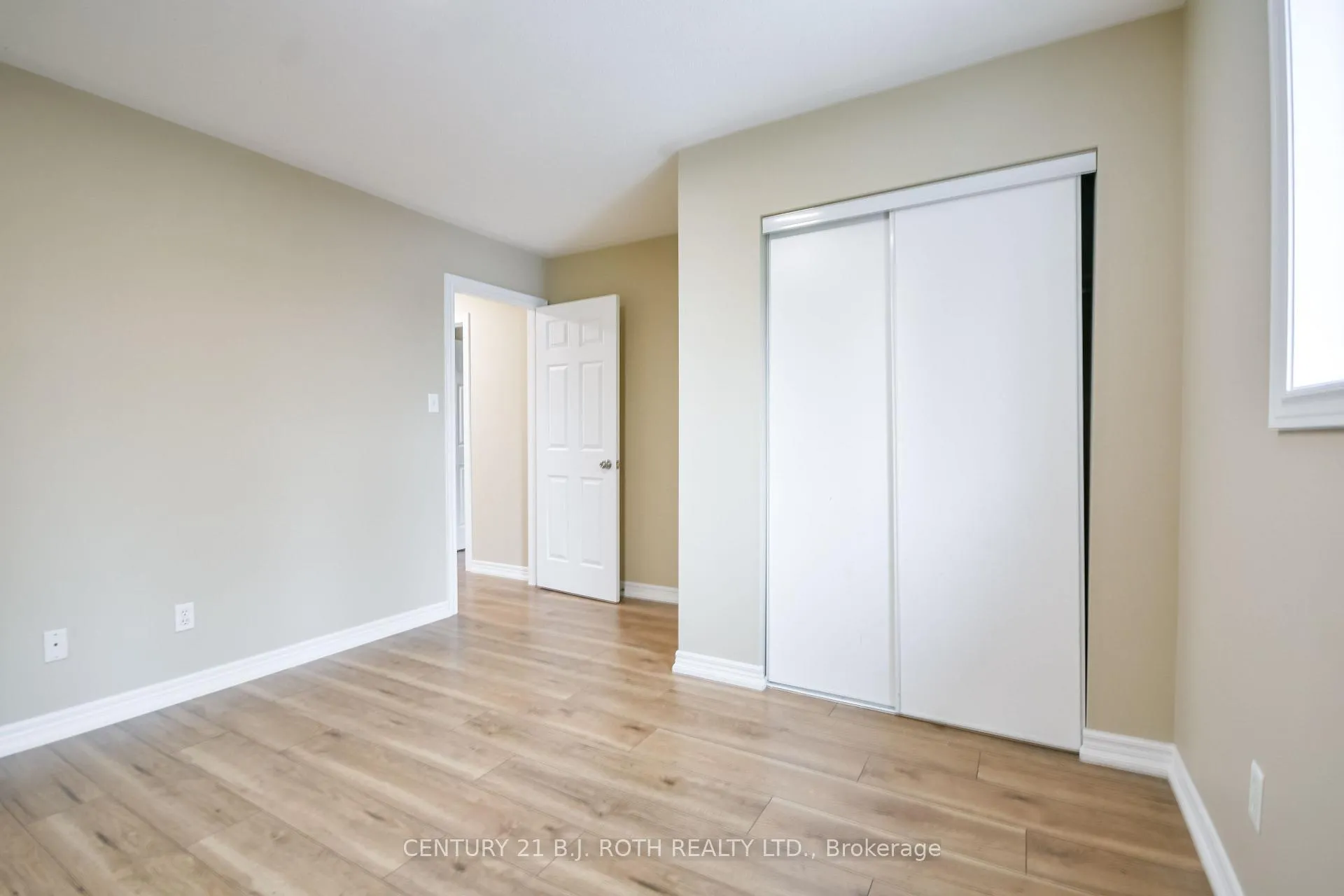 Photo 29 of 194 Sundew Drive, Barrie, Holly — HOMEH