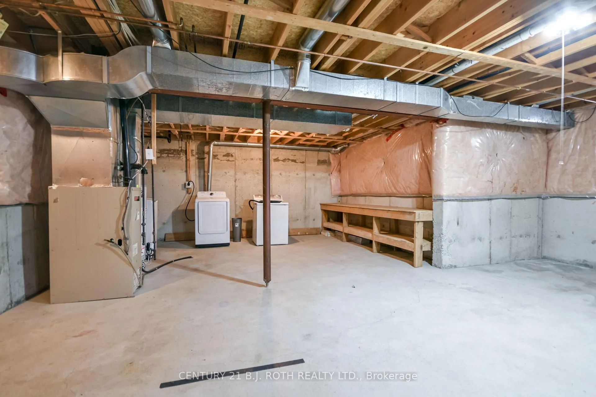 Photo 33 of 194 Sundew Drive, Barrie, Holly — HOMEH
