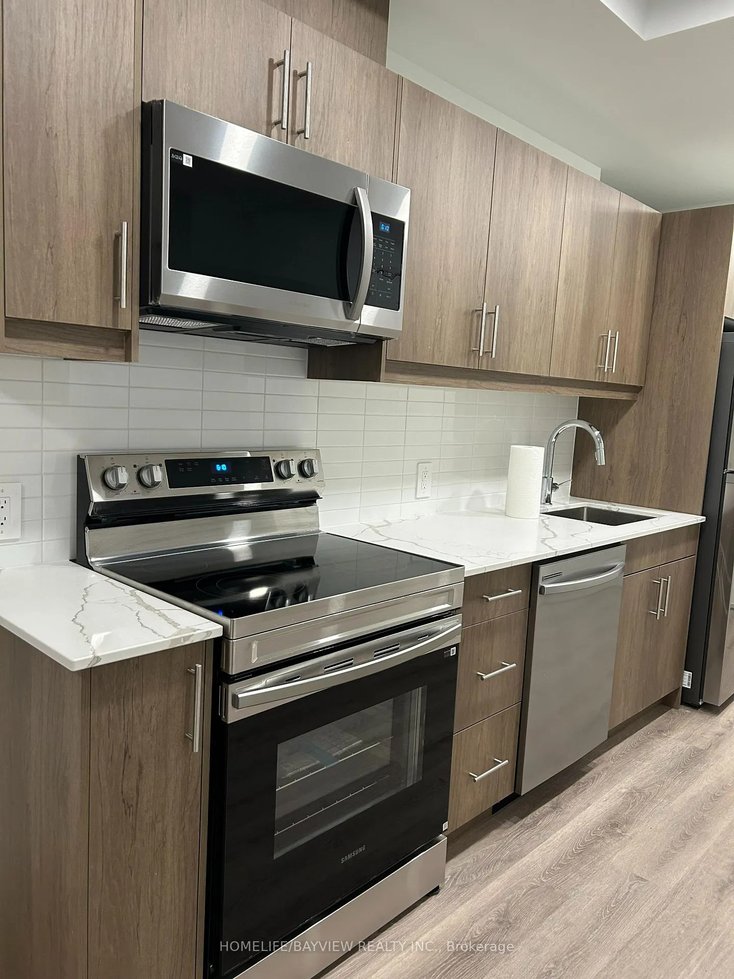 Photo 2 of Unit 901, 1333 Weber Street E, Kitchener, Stanley Park — HOMEH