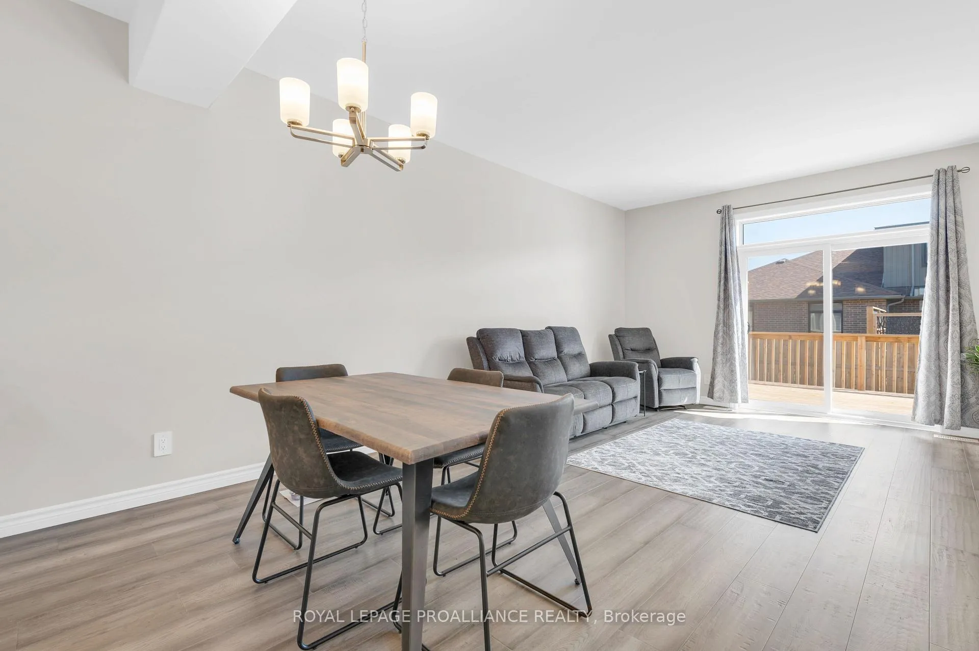 Photo 16 of 84 Athabaska Drive, Belleville, Thurlow Ward — HOMEH