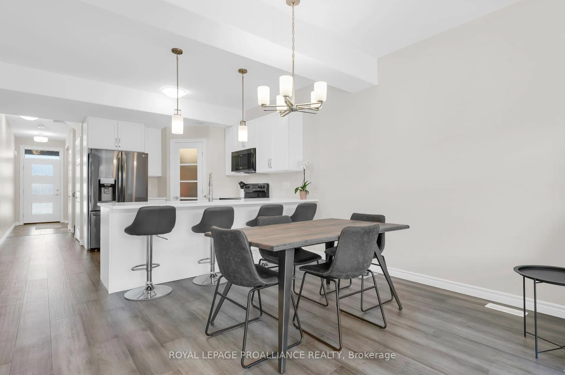Photo 17 of 84 Athabaska Drive, Belleville, Thurlow Ward — HOMEH