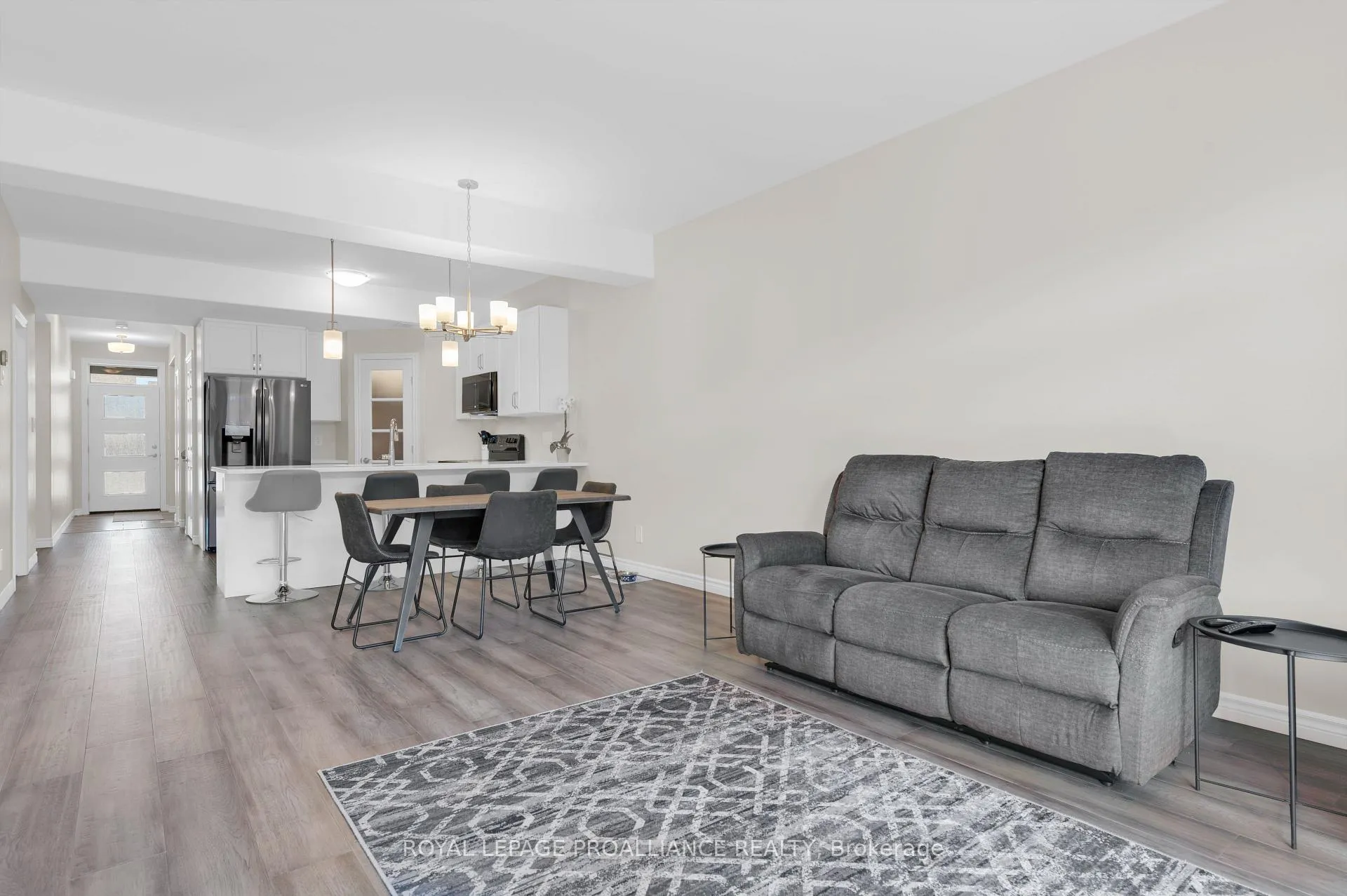 Photo 20 of 84 Athabaska Drive, Belleville, Thurlow Ward — HOMEH