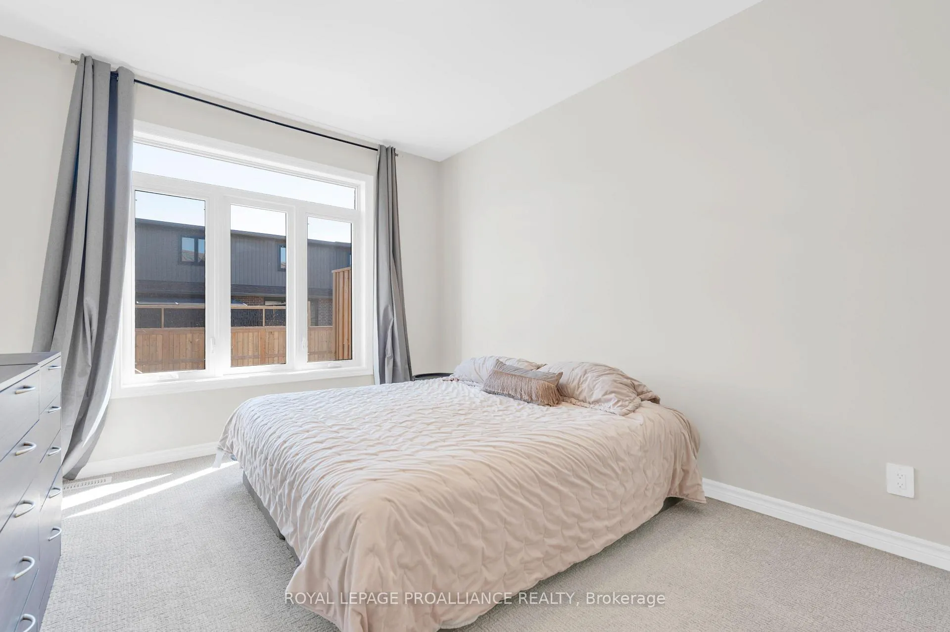 Photo 21 of 84 Athabaska Drive, Belleville, Thurlow Ward — HOMEH