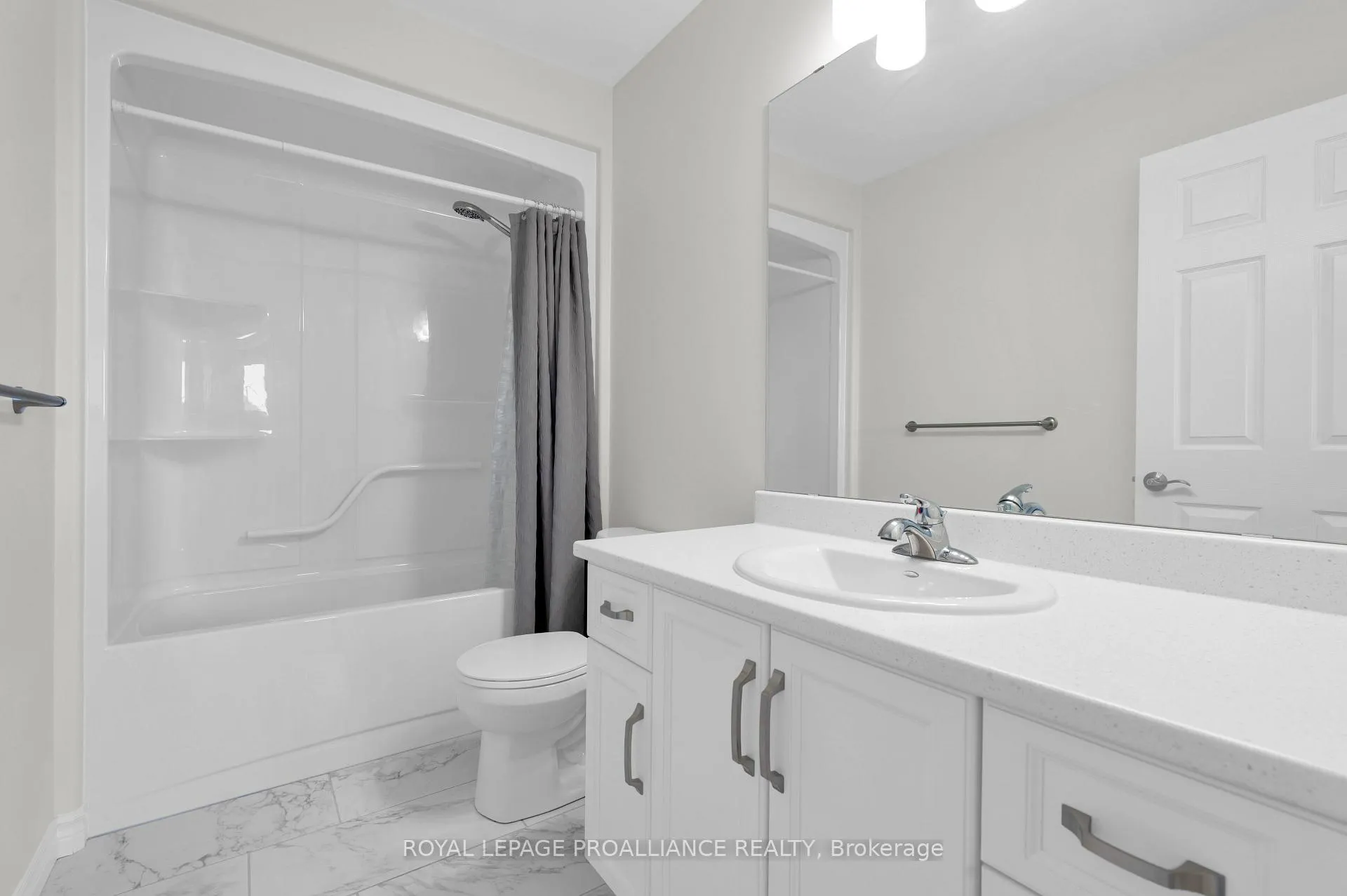 Photo 29 of 84 Athabaska Drive, Belleville, Thurlow Ward — HOMEH
