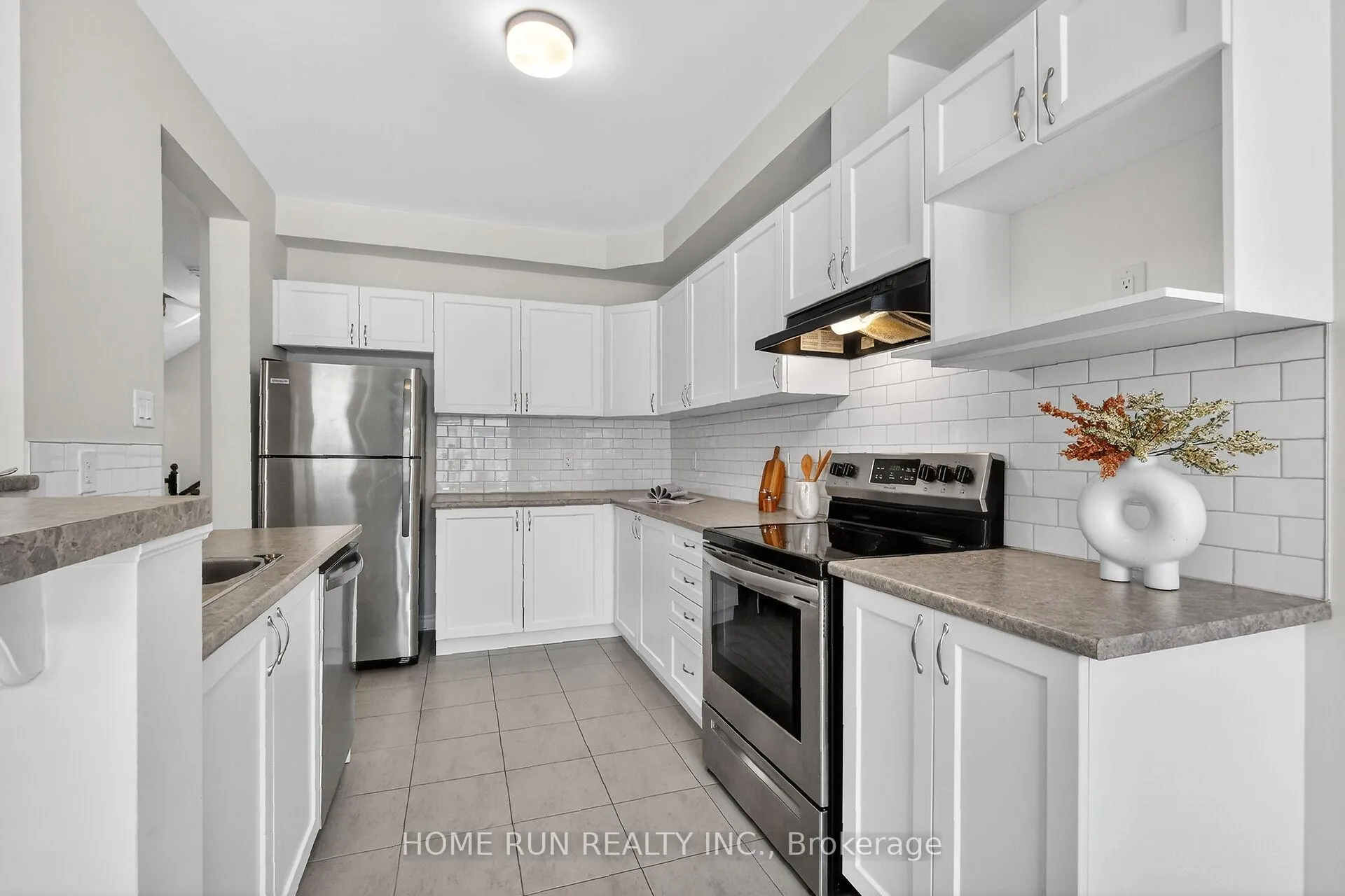 Photo 6 of 735 Megrez Way, Ottawa, Barrhaven - Half Moon Bay — HOMEH