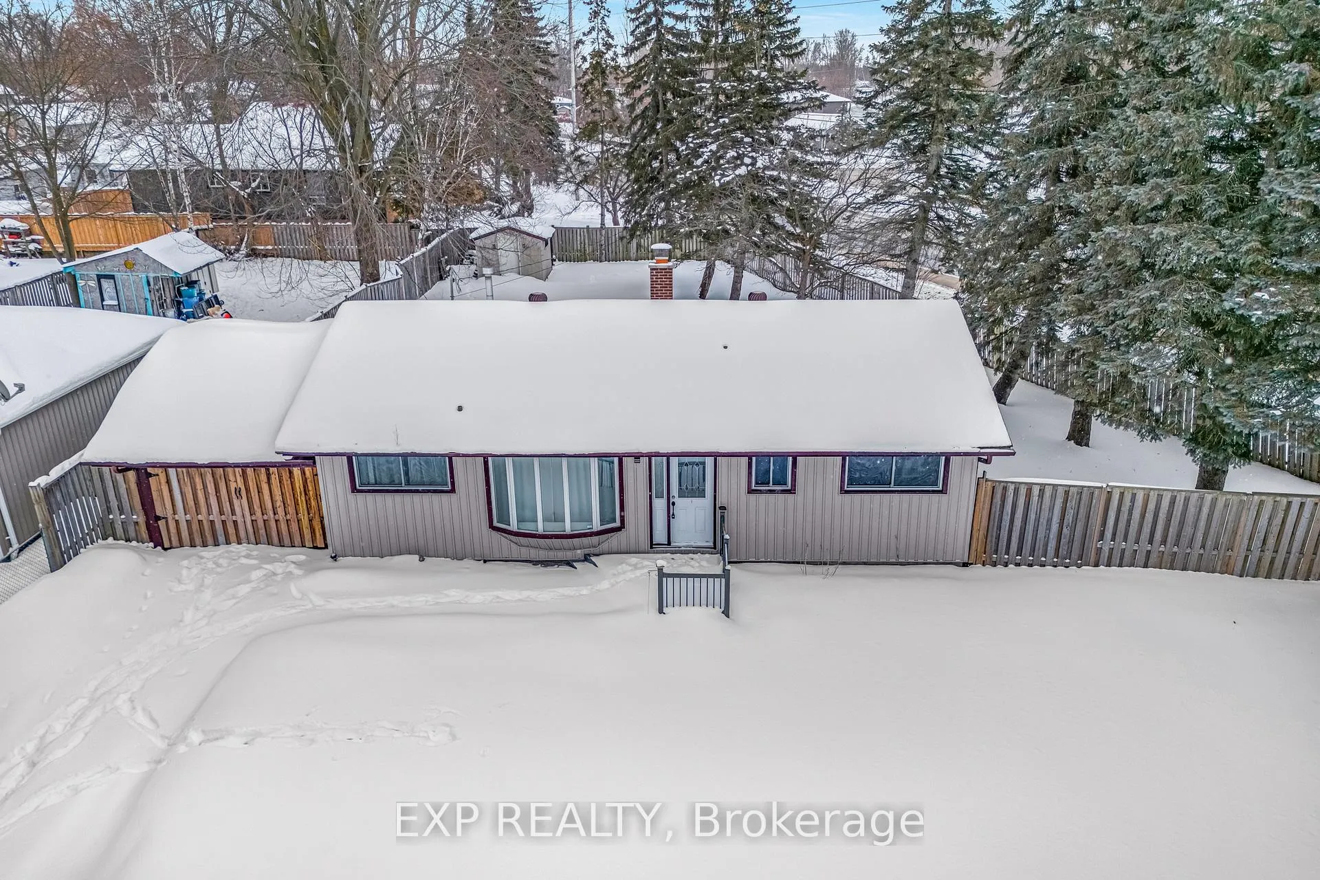 Photo 2 of 183 Spring Road, Georgina, Keswick North — HOMEH